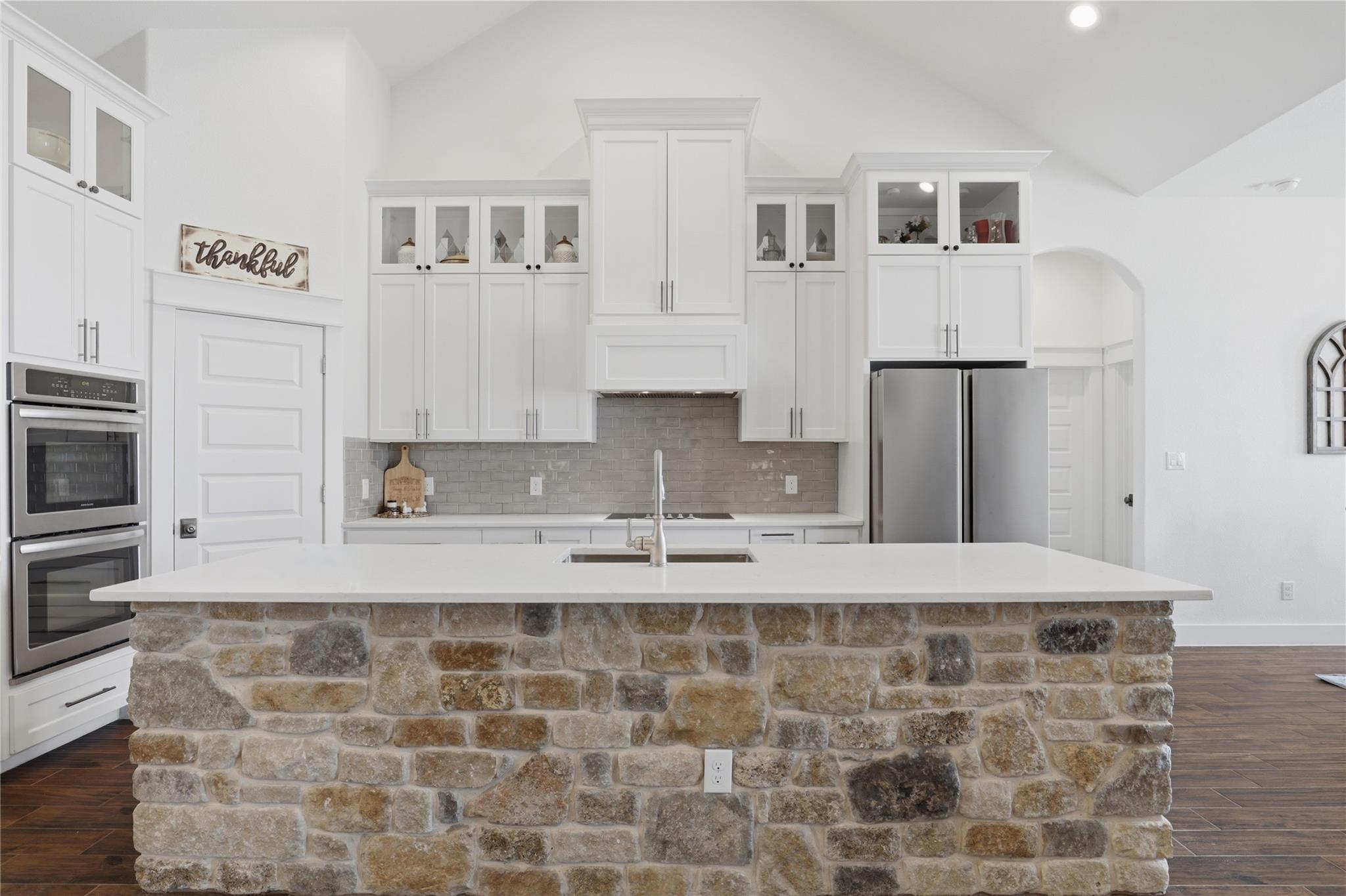 133 Greg Ln, Jarrell, TX 76537