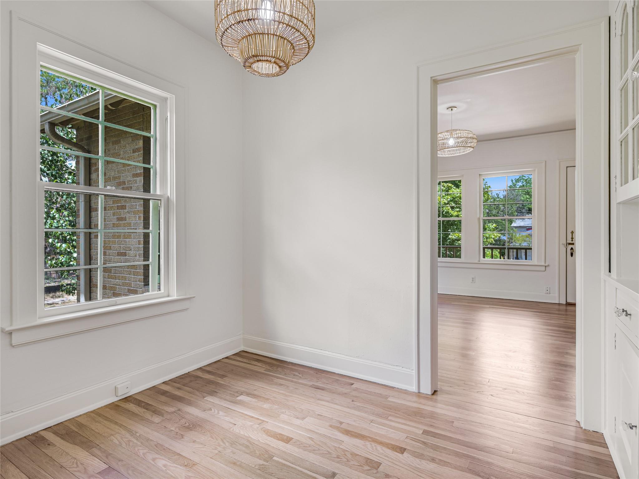 501 Carolyn Ave, Austin, TX 78705