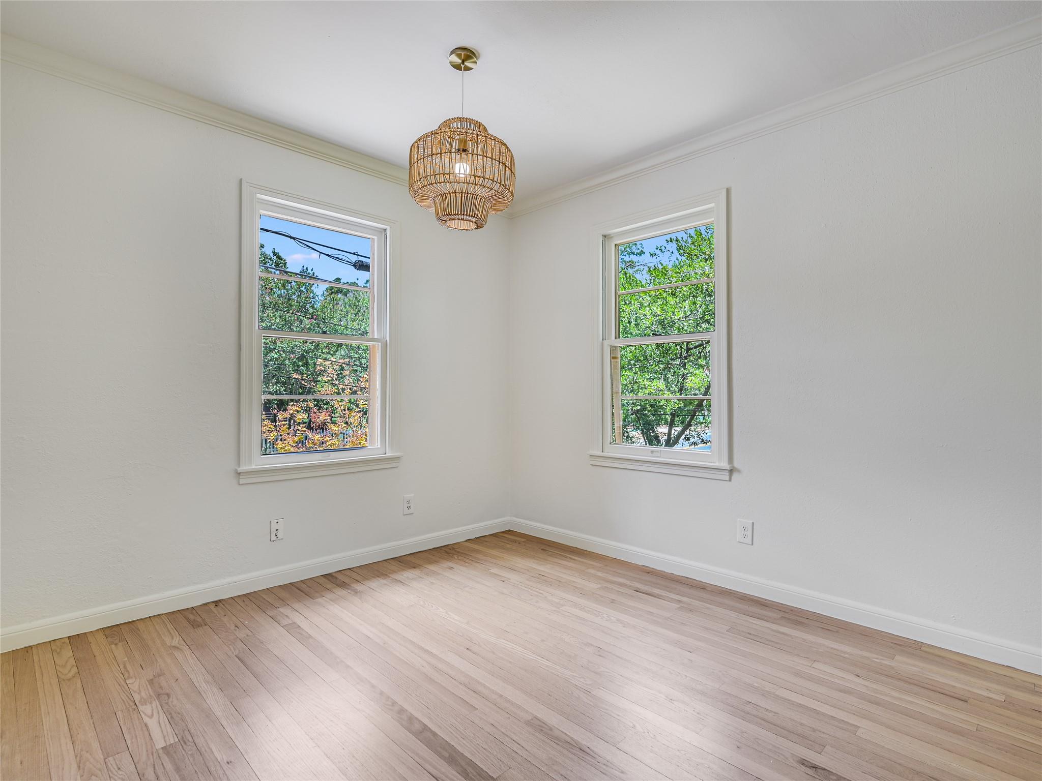 501 Carolyn Ave, Austin, TX 78705