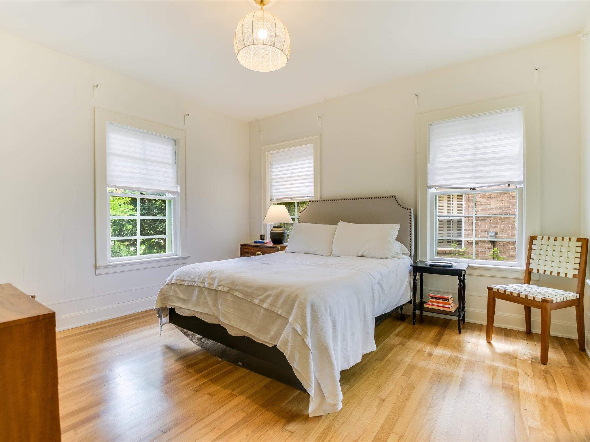 501 Carolyn Ave, Austin, TX 78705