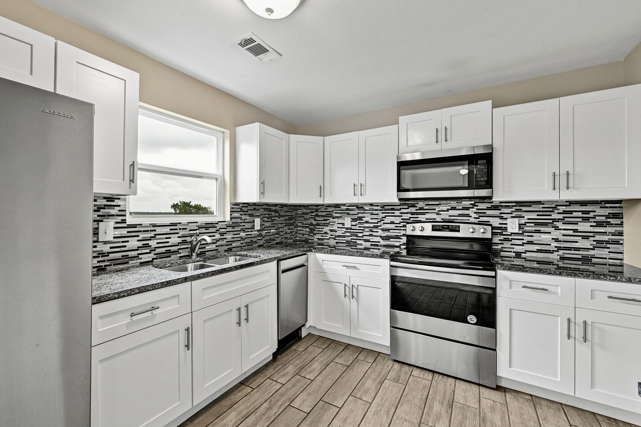 8312 S Timber Trl S, Lago Vista, TX 78645