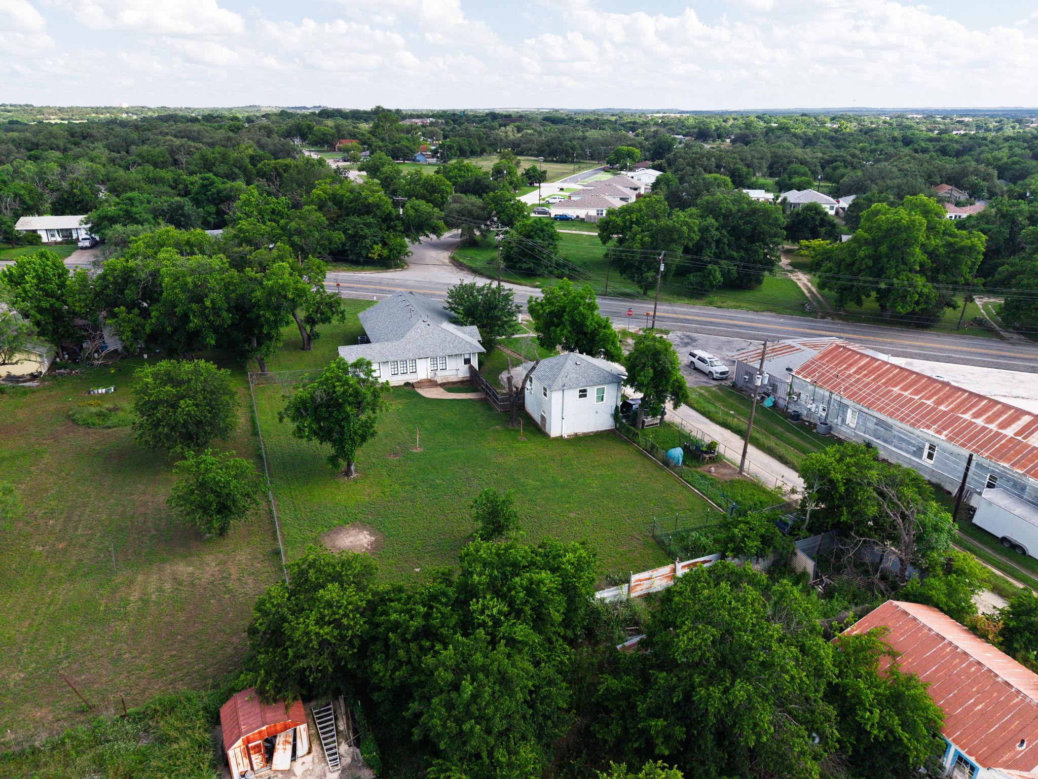 1301 Taylor St, Lampasas, TX 76550