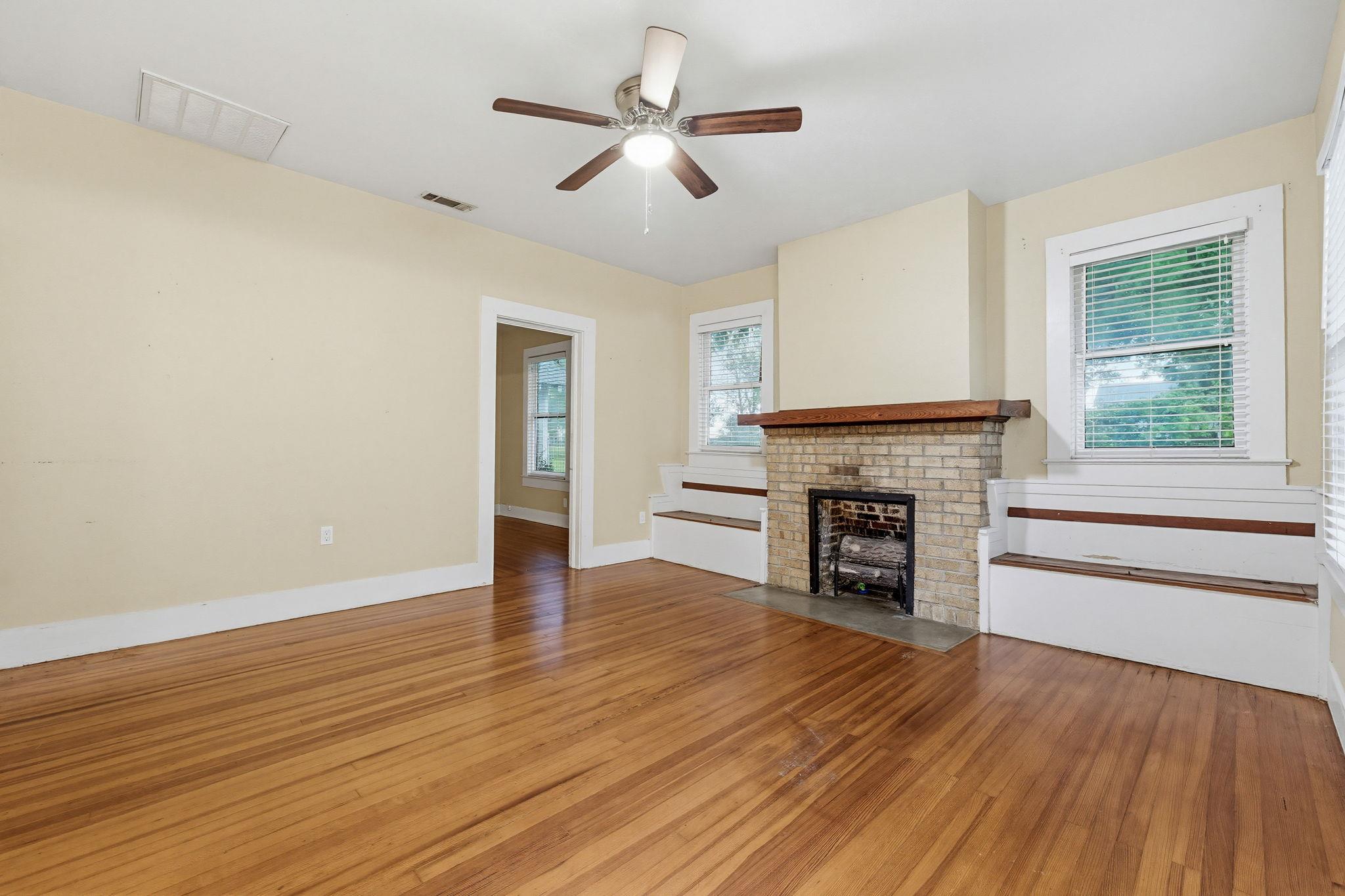 1301 Taylor St, Lampasas, TX 76550