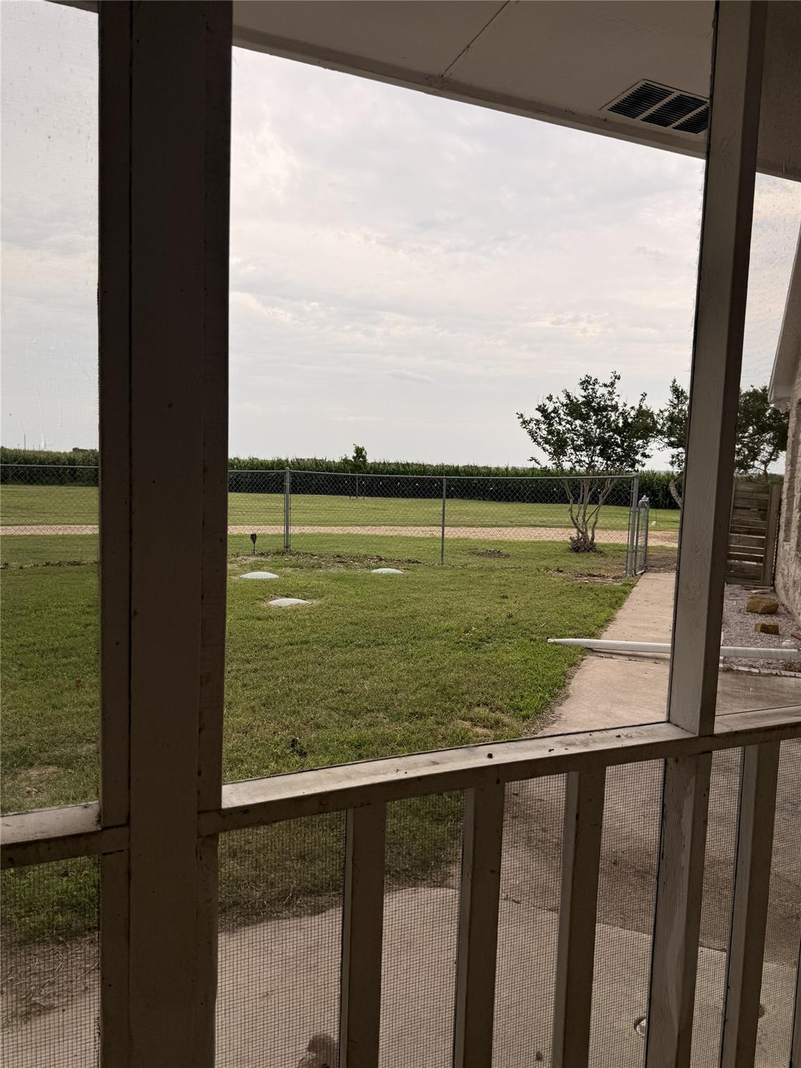 5600 Fm 1466, Coupland, TX 78615