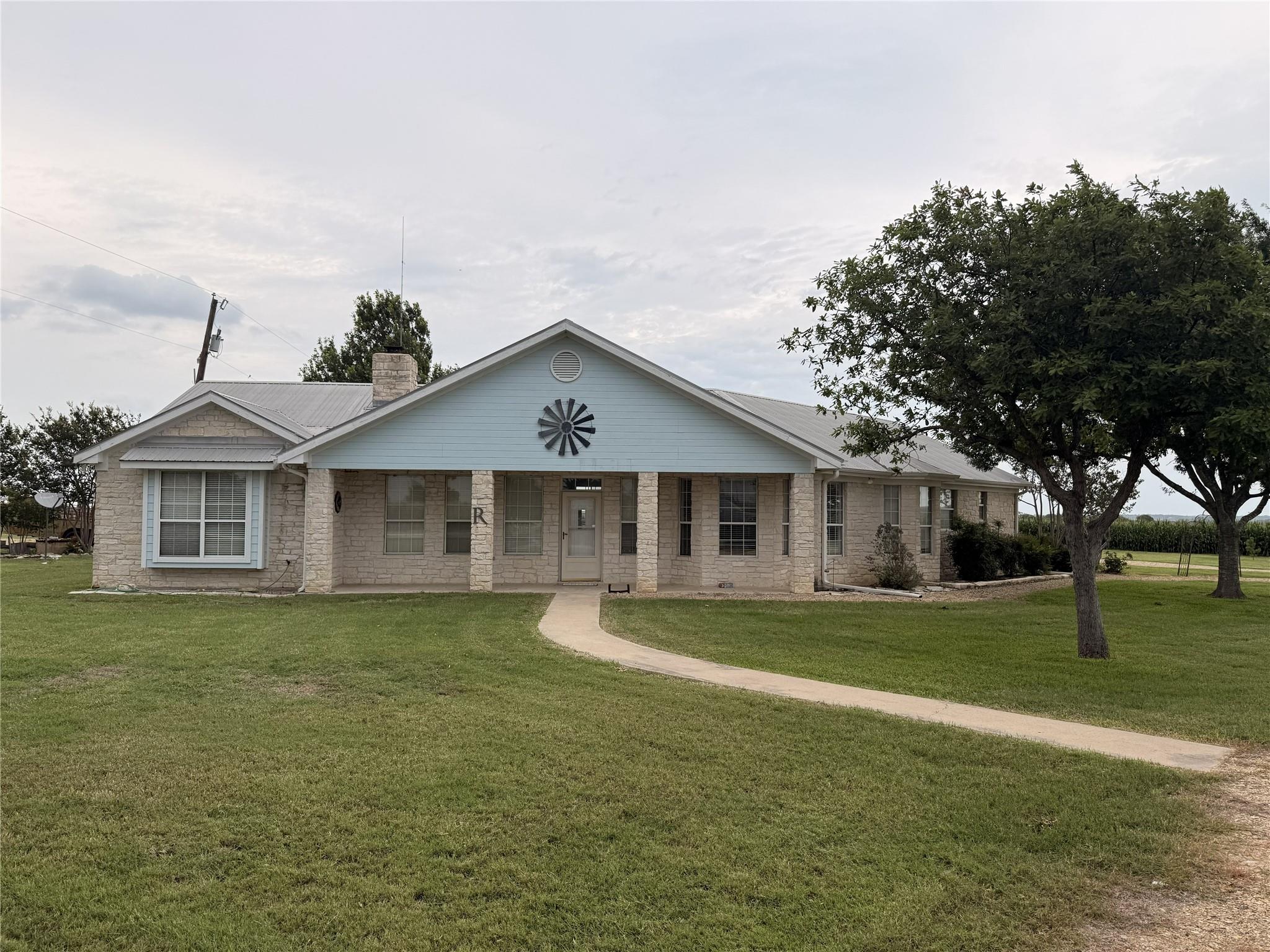 5600 Fm 1466, Coupland, TX 78615