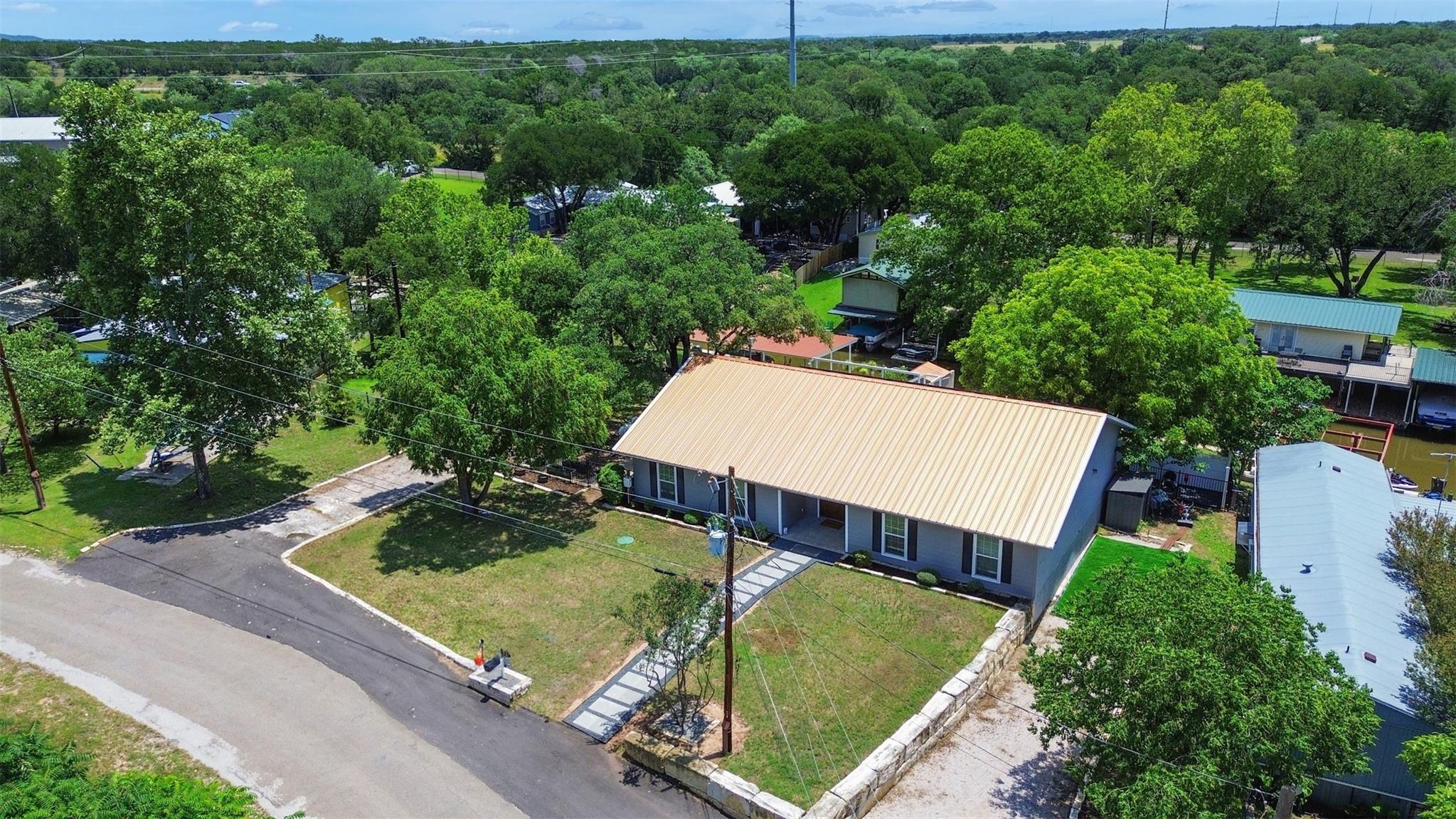 221 County Road 136C, Kingsland, TX 78639