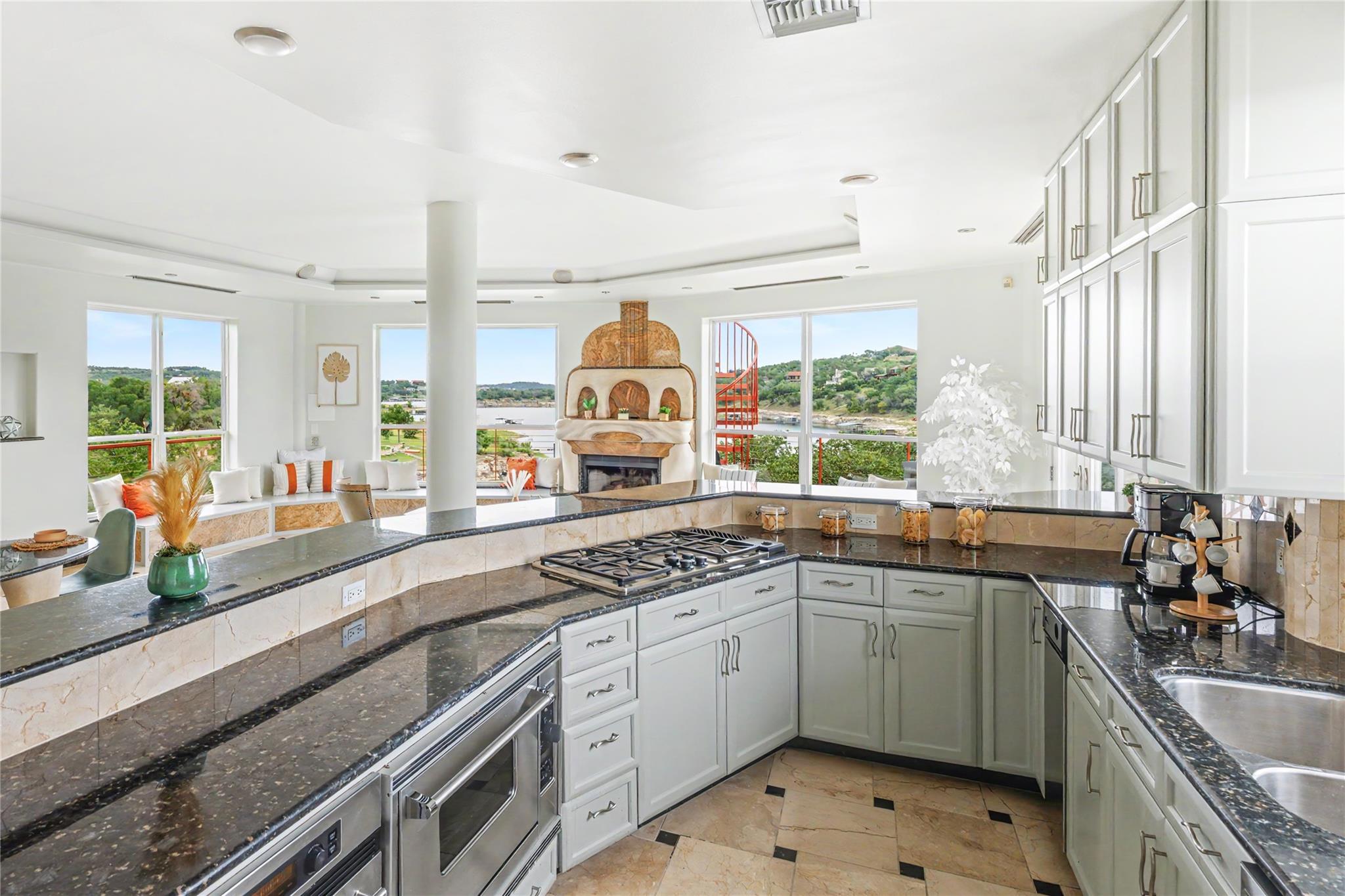 20202 Barnett Glenn Rd, Spicewood, TX 78669