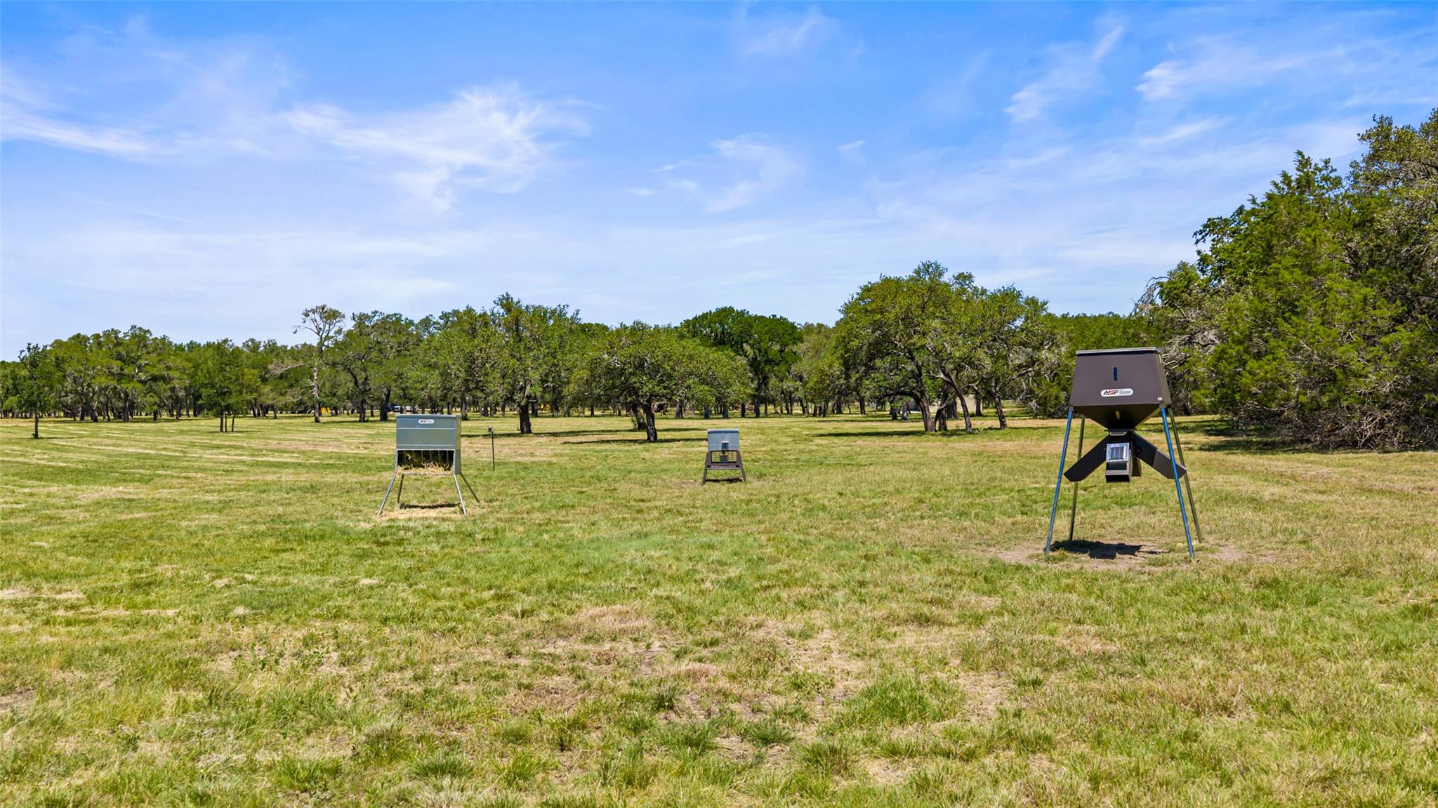 937 Flat Creek Rd, Johnson City, TX 78636