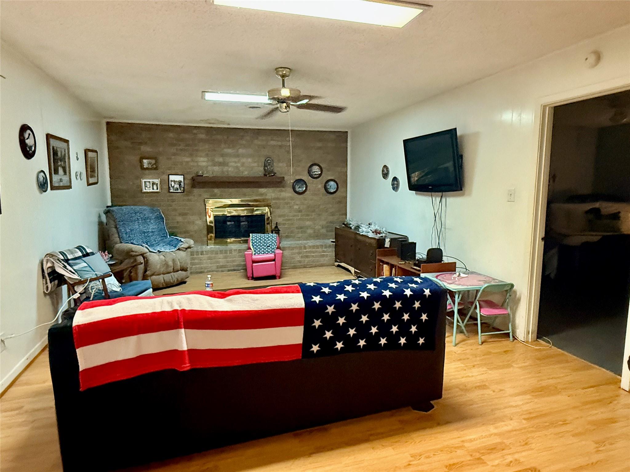 106 San Jacinto St, Lockhart, TX 78644
