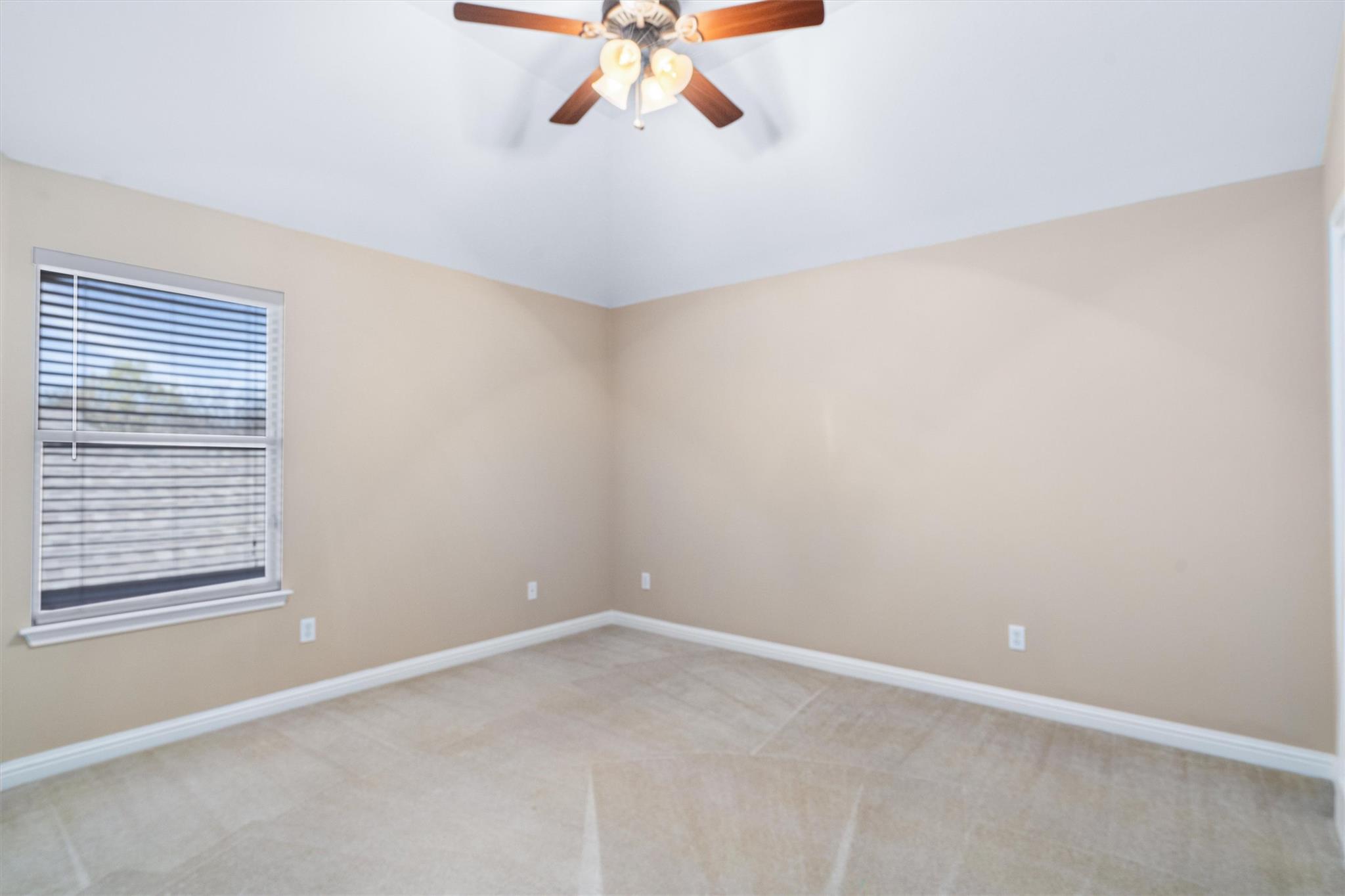 620 Middle Creek Dr, Buda, TX 78610