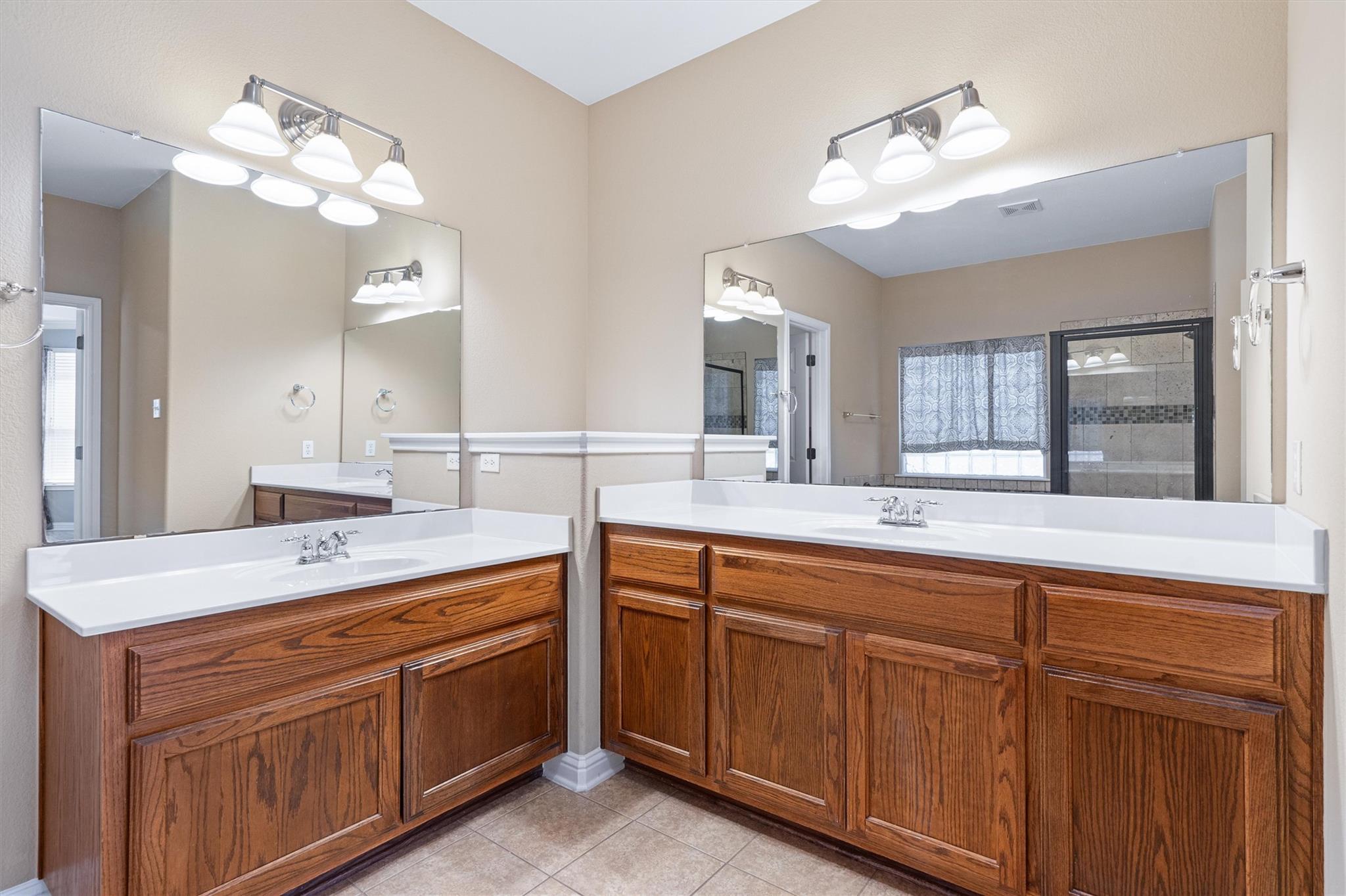 620 Middle Creek Dr, Buda, TX 78610