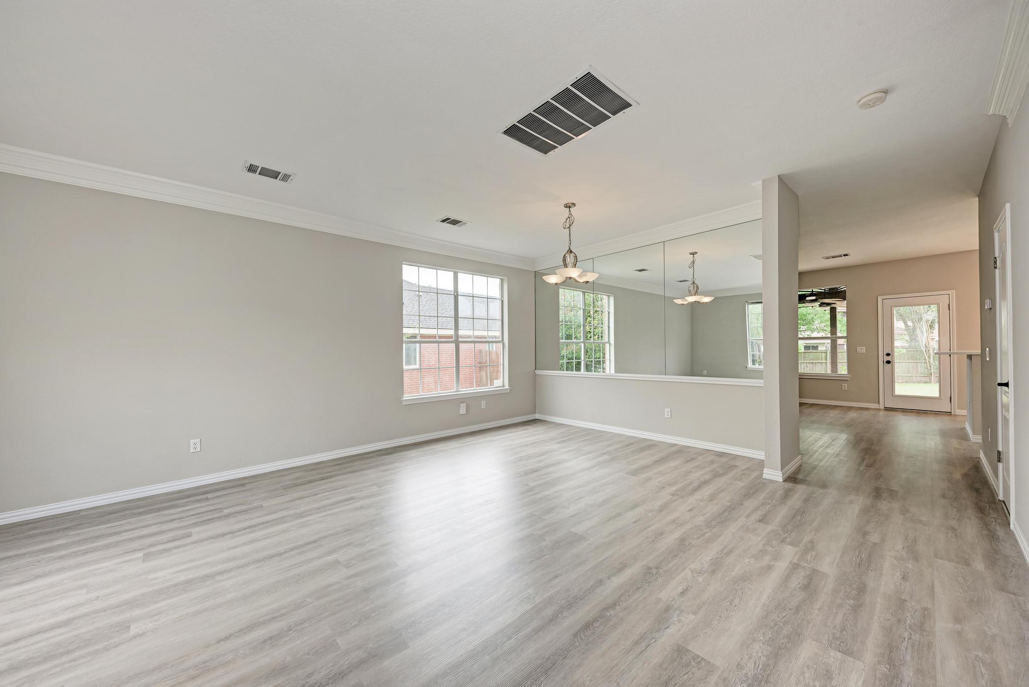 10701 Pinkney Ln, Austin, TX 78739