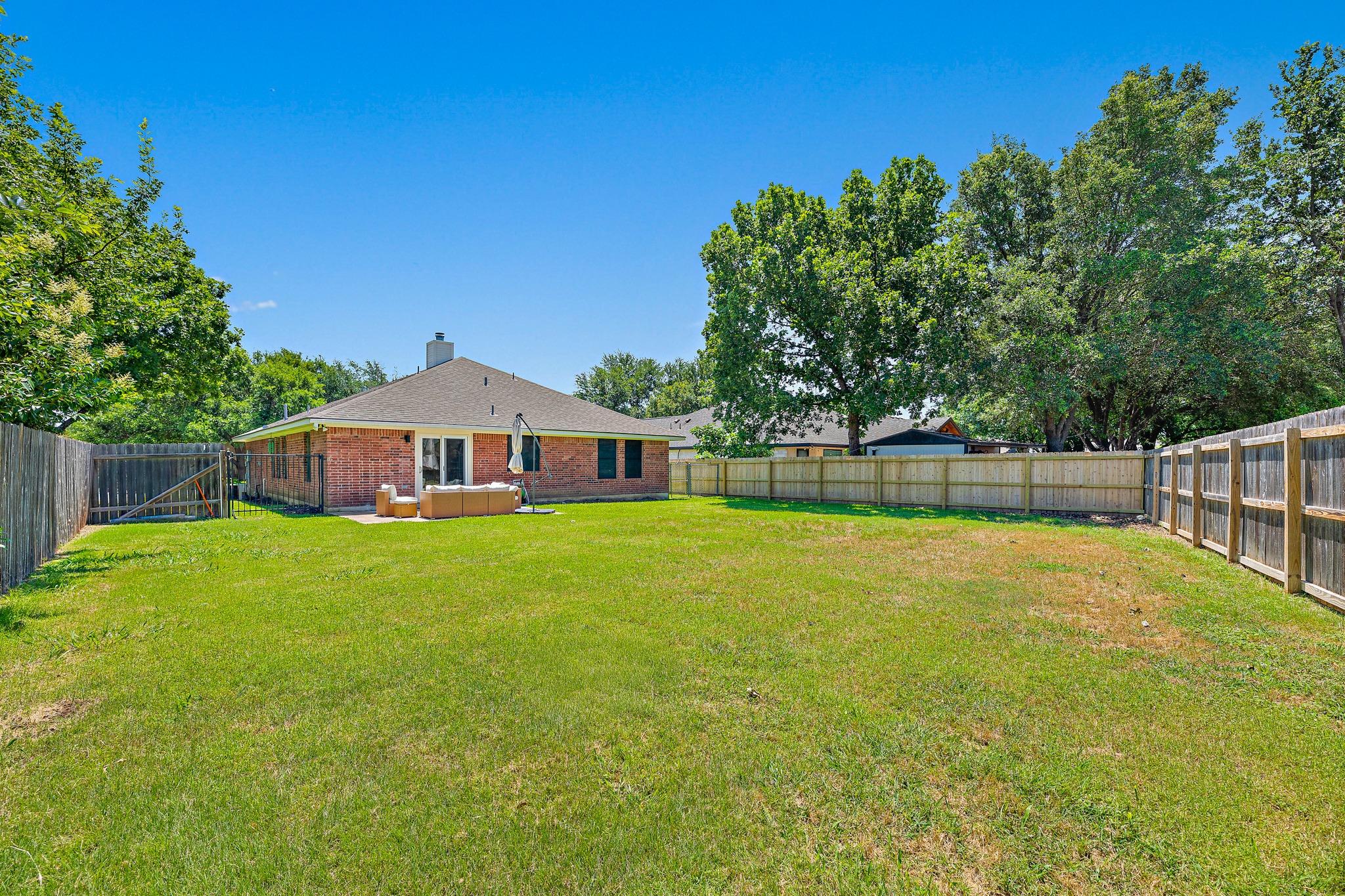 111 Stephen Ln, Georgetown, TX 78626