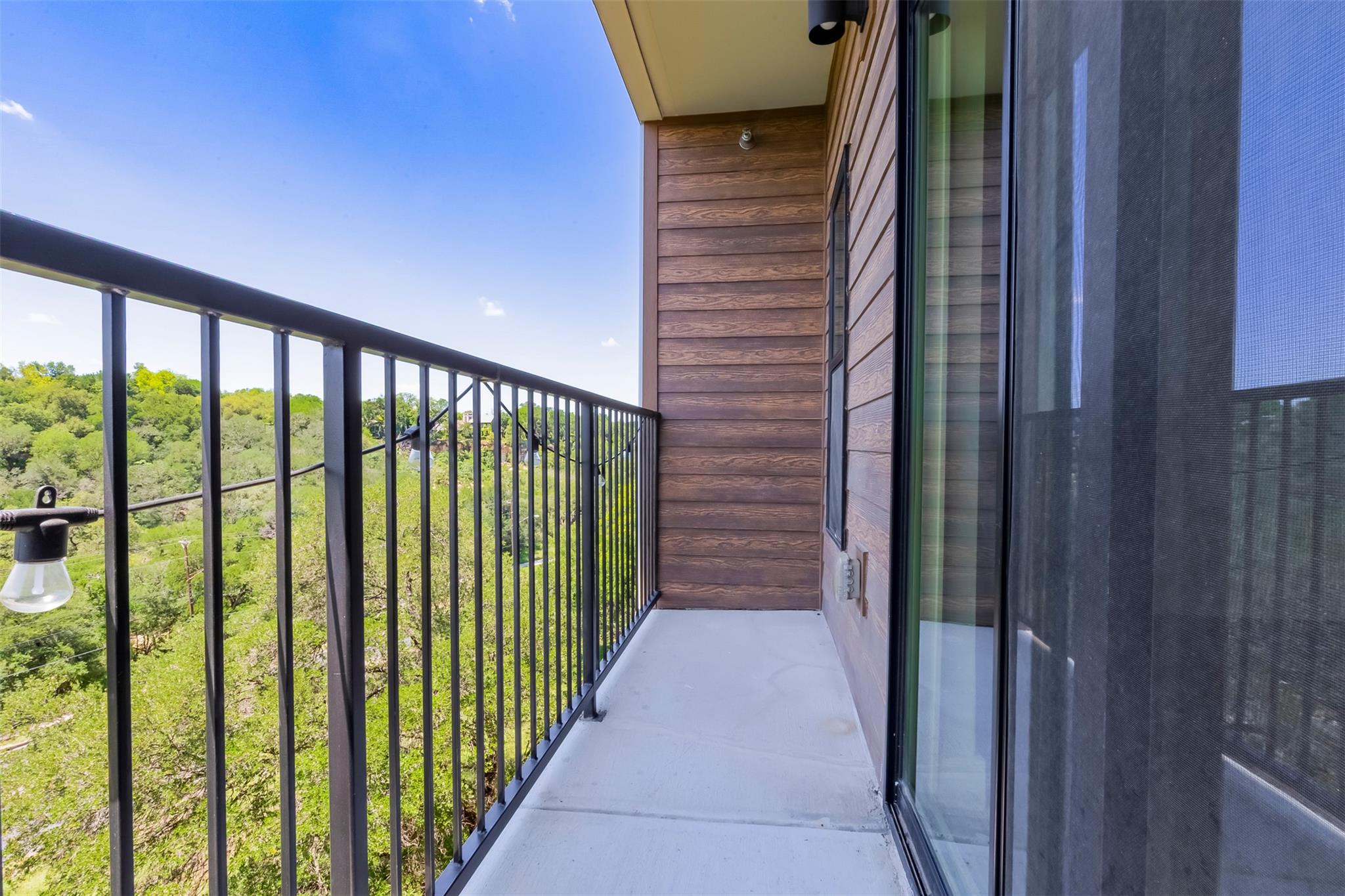 2500 Longview St # 402, Austin, TX 78705