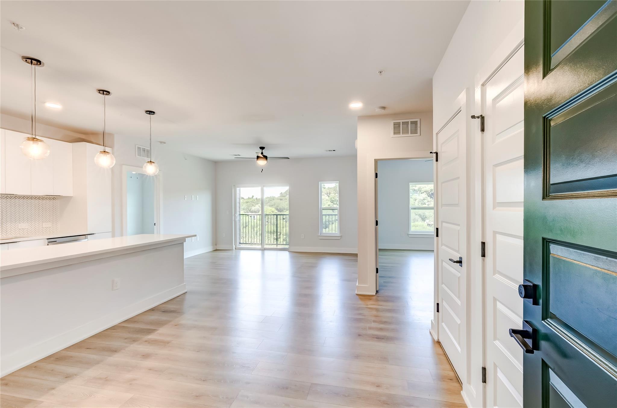2500 Longview St # 402, Austin, TX 78705