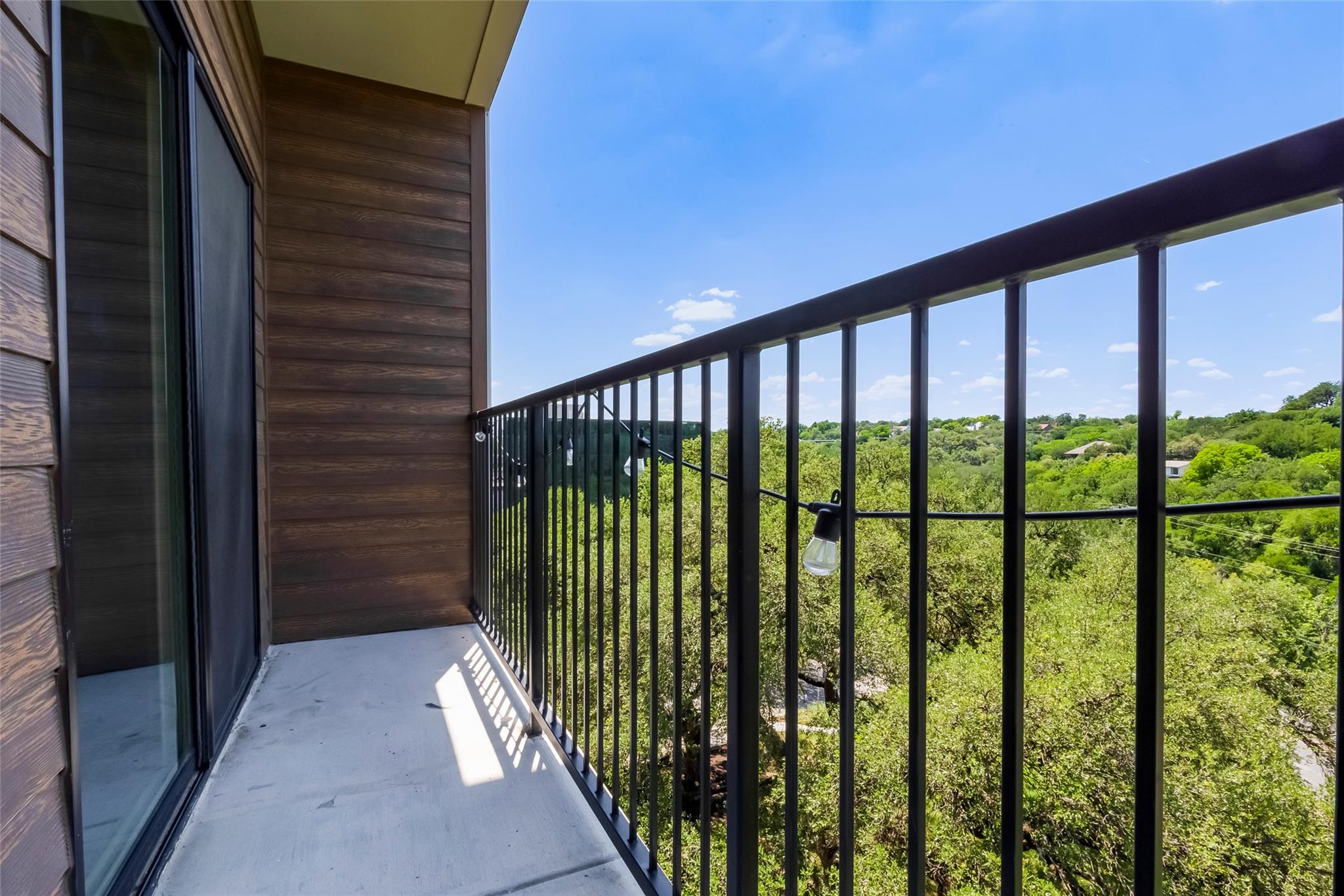 2500 Longview St # 402, Austin, TX 78705