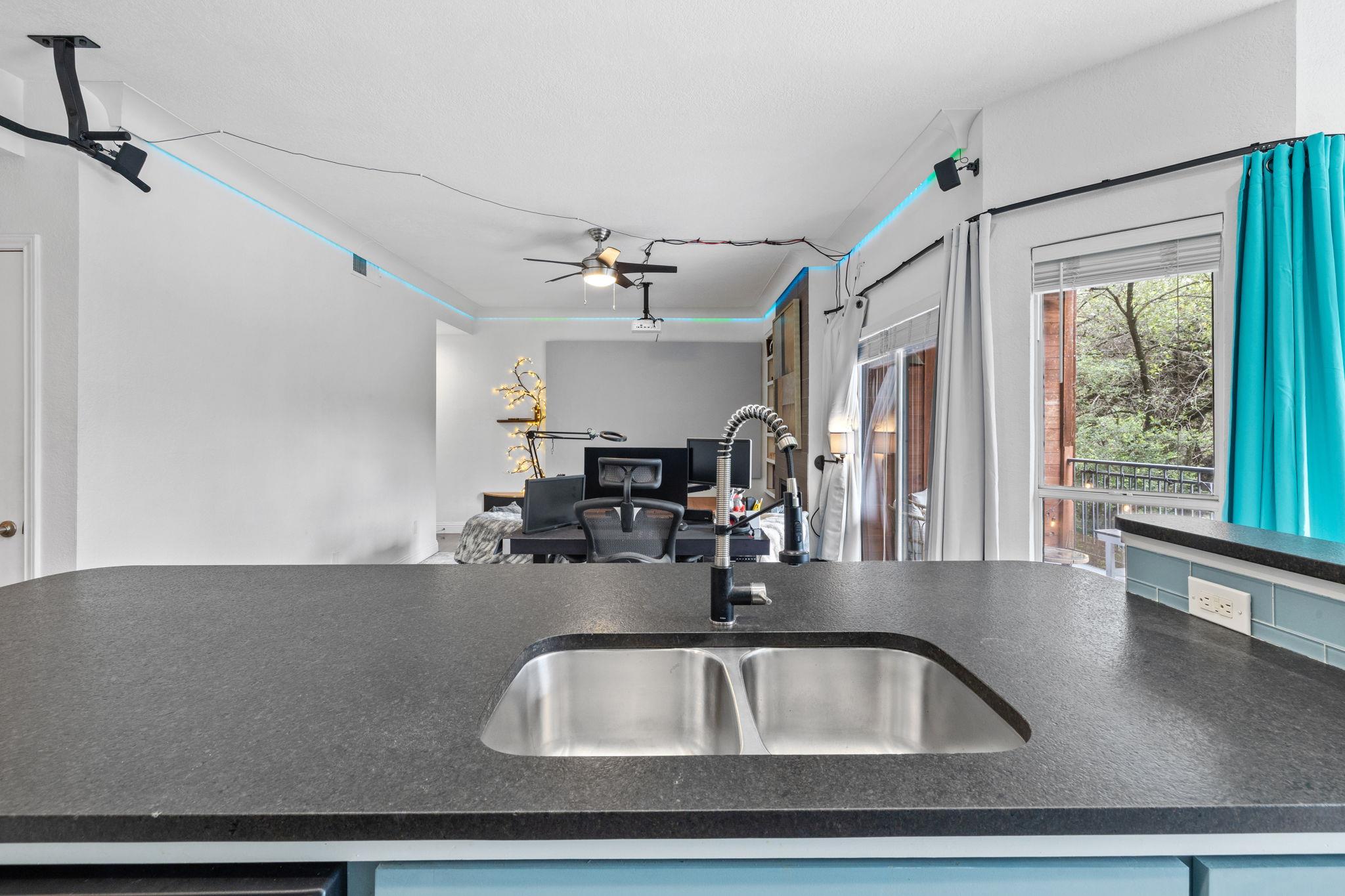 4711 Spicewood Springs Rd # 5-128, Austin, TX 78759