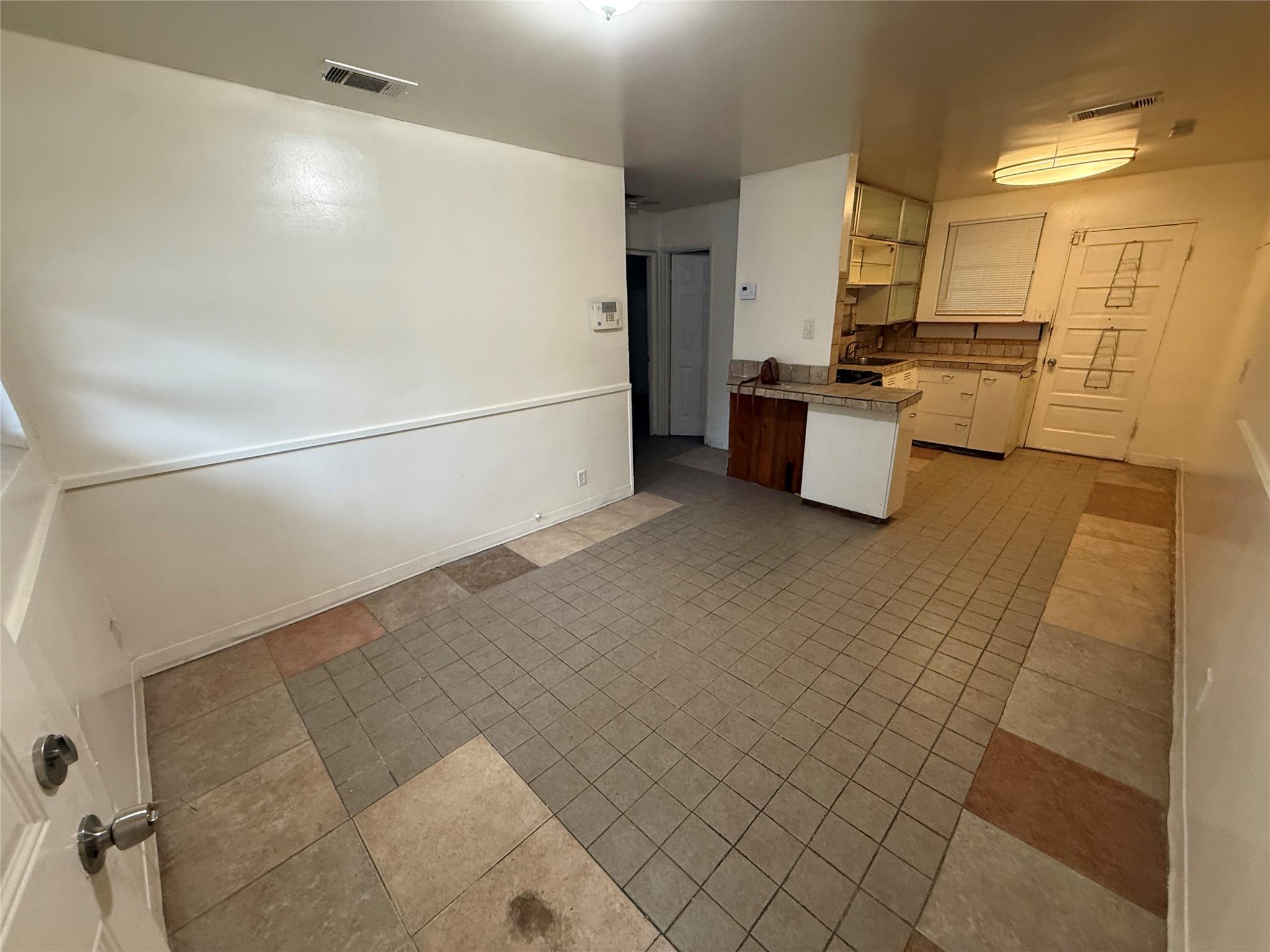 2921 E 12th St # E, Austin, TX 78702