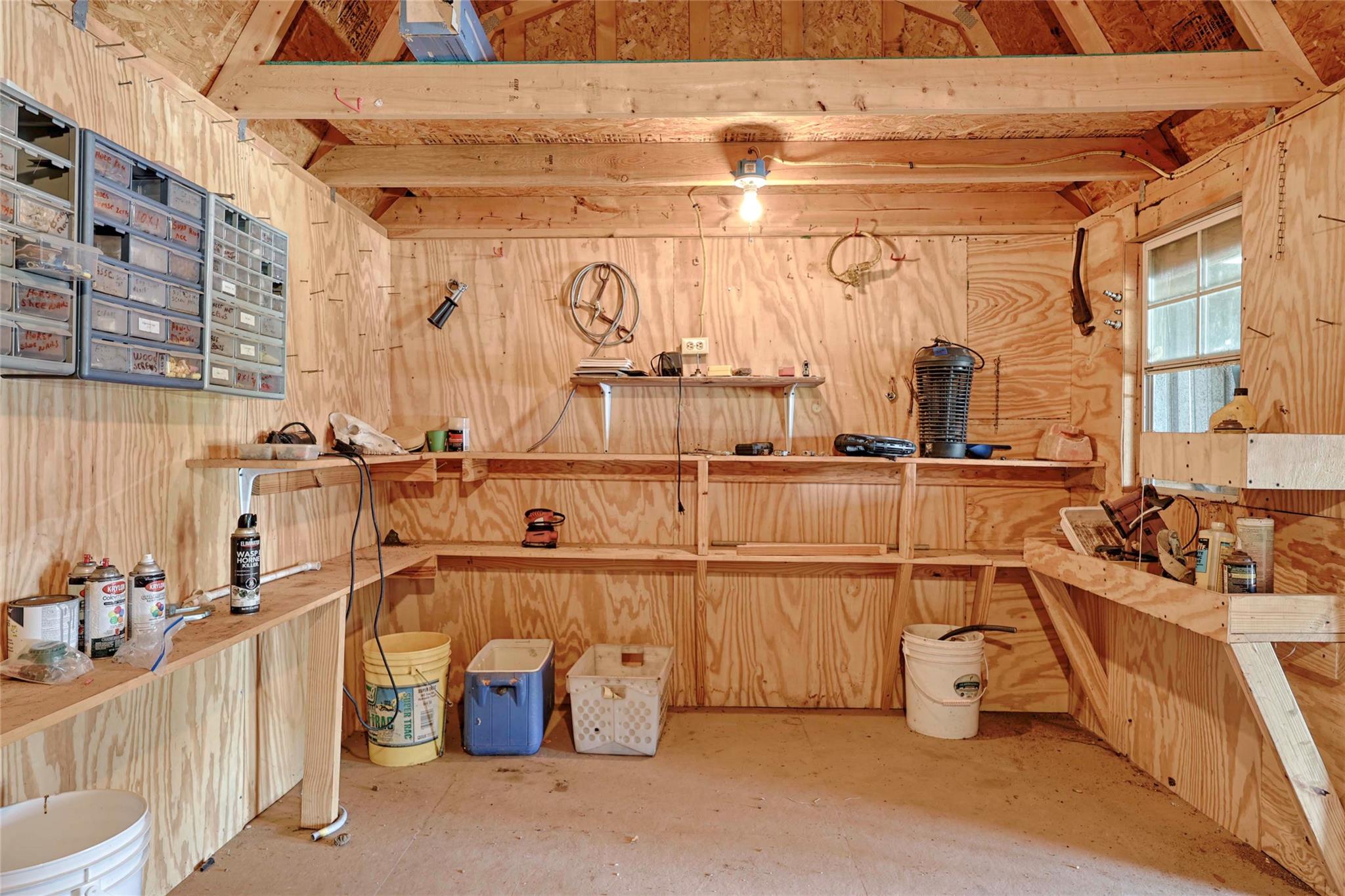 1276 County Road 216, Hallettsville, TX 77964