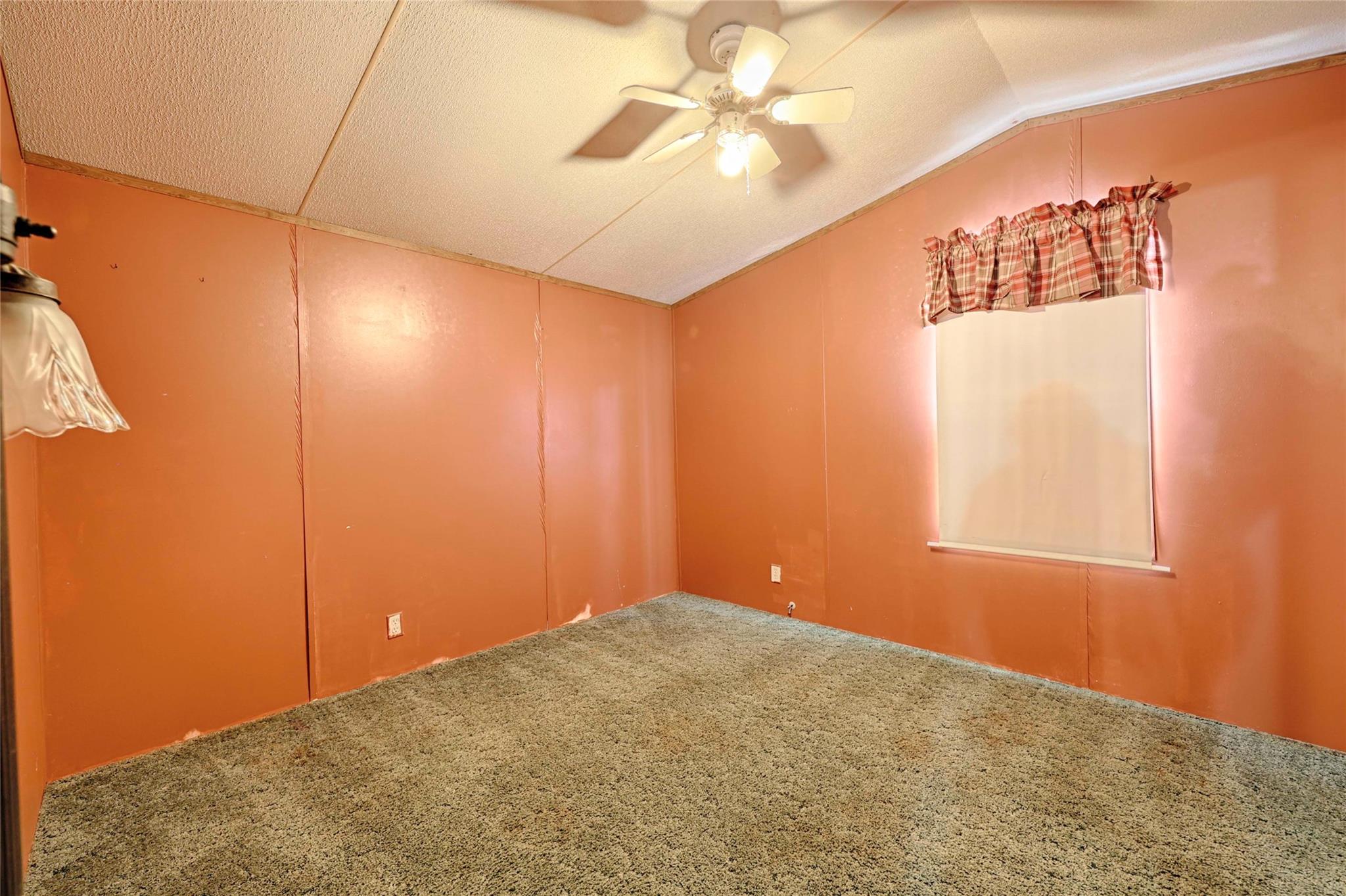1276 County Road 216, Hallettsville, TX 77964