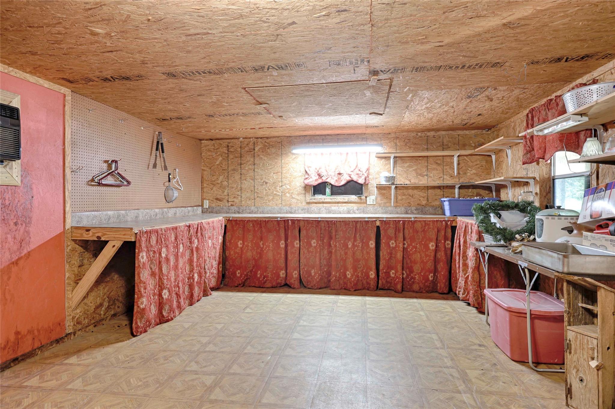 1276 County Road 216, Hallettsville, TX 77964