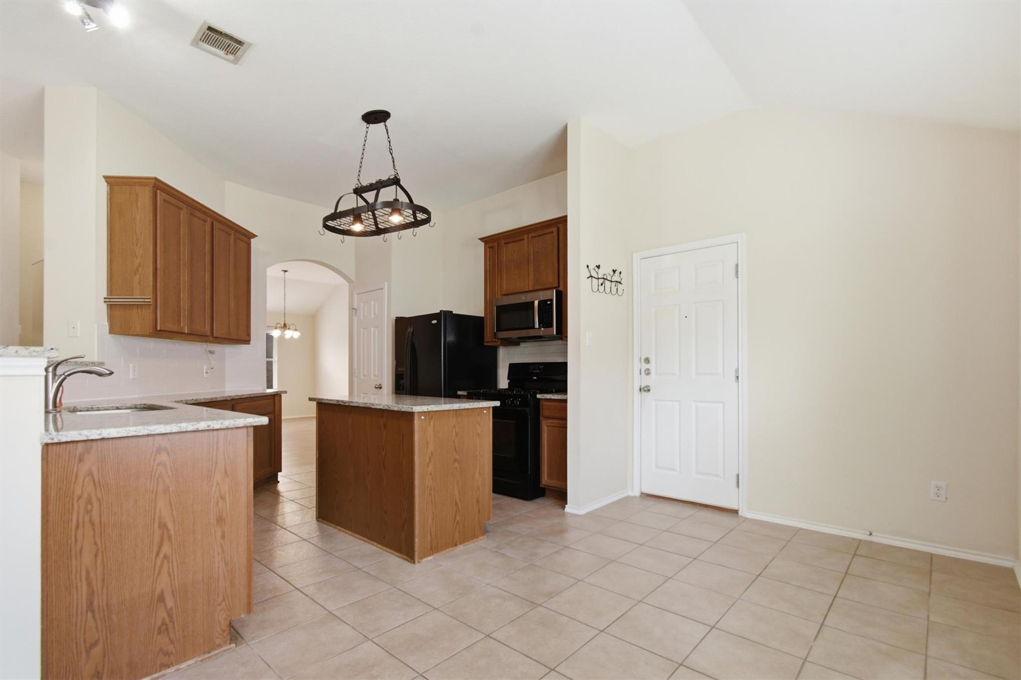 224 Poplarwood Dr, Kyle, TX 78640