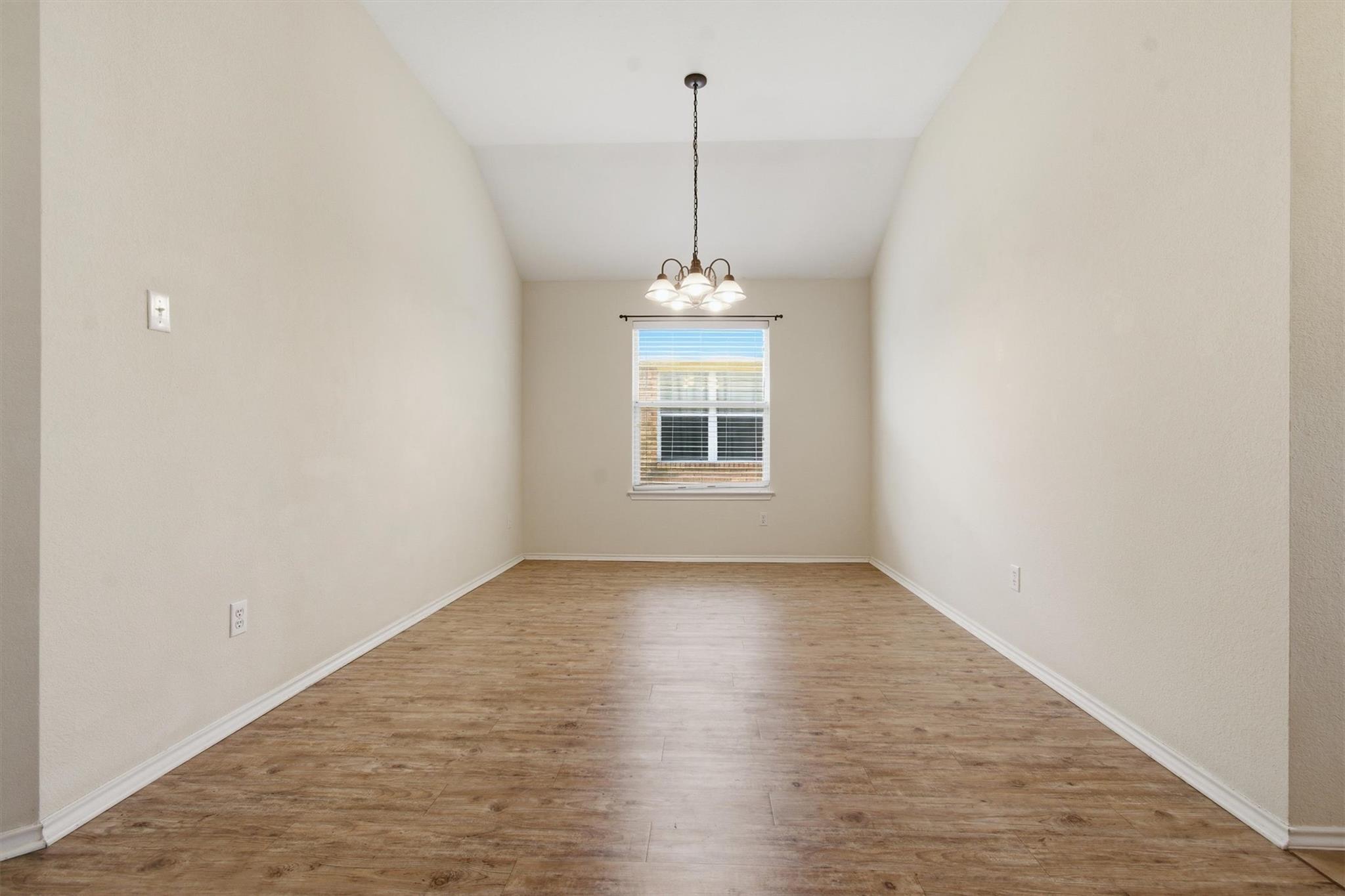 224 Poplarwood Dr, Kyle, TX 78640