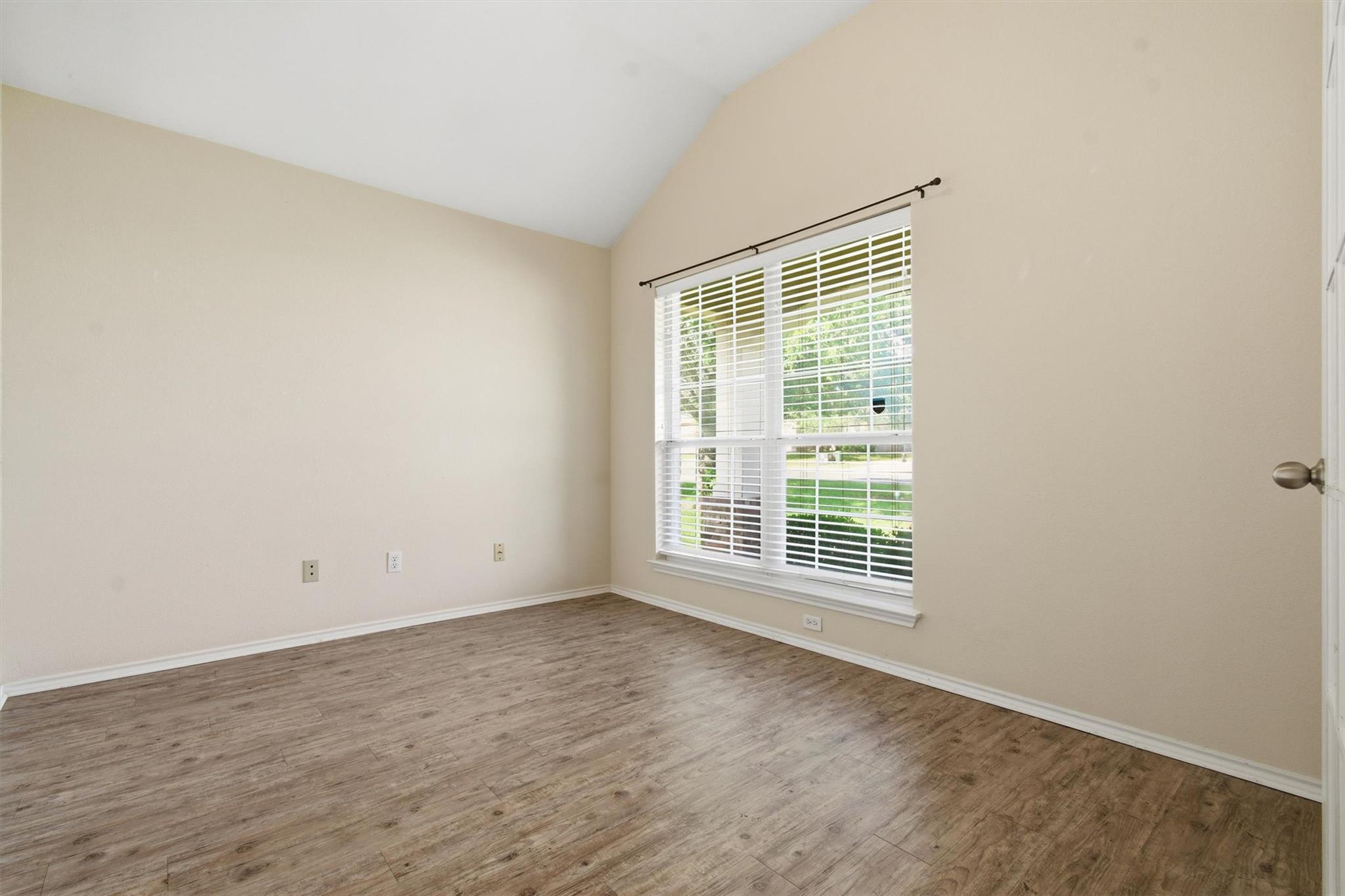 224 Poplarwood Dr, Kyle, TX 78640