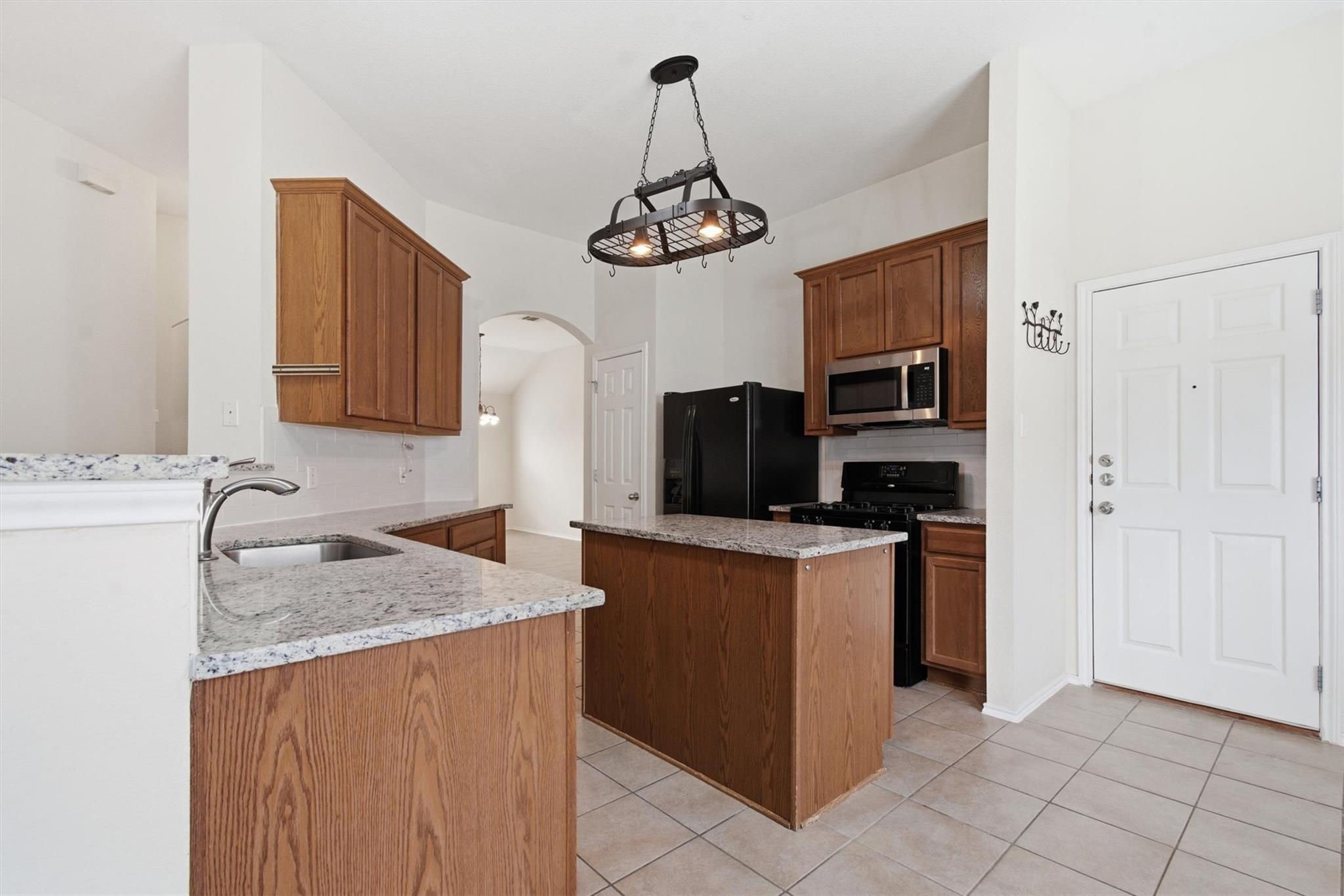 224 Poplarwood Dr, Kyle, TX 78640
