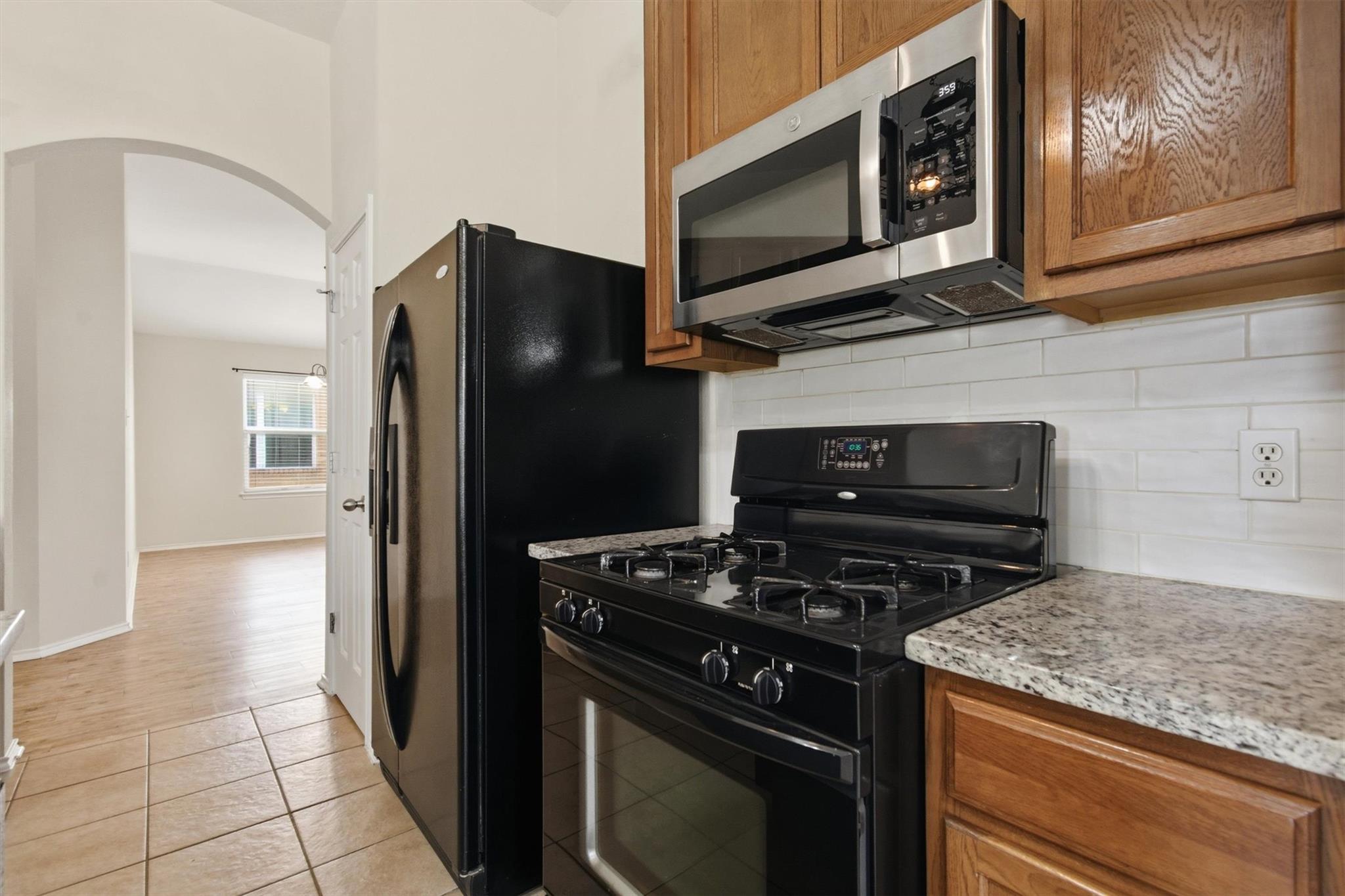 224 Poplarwood Dr, Kyle, TX 78640