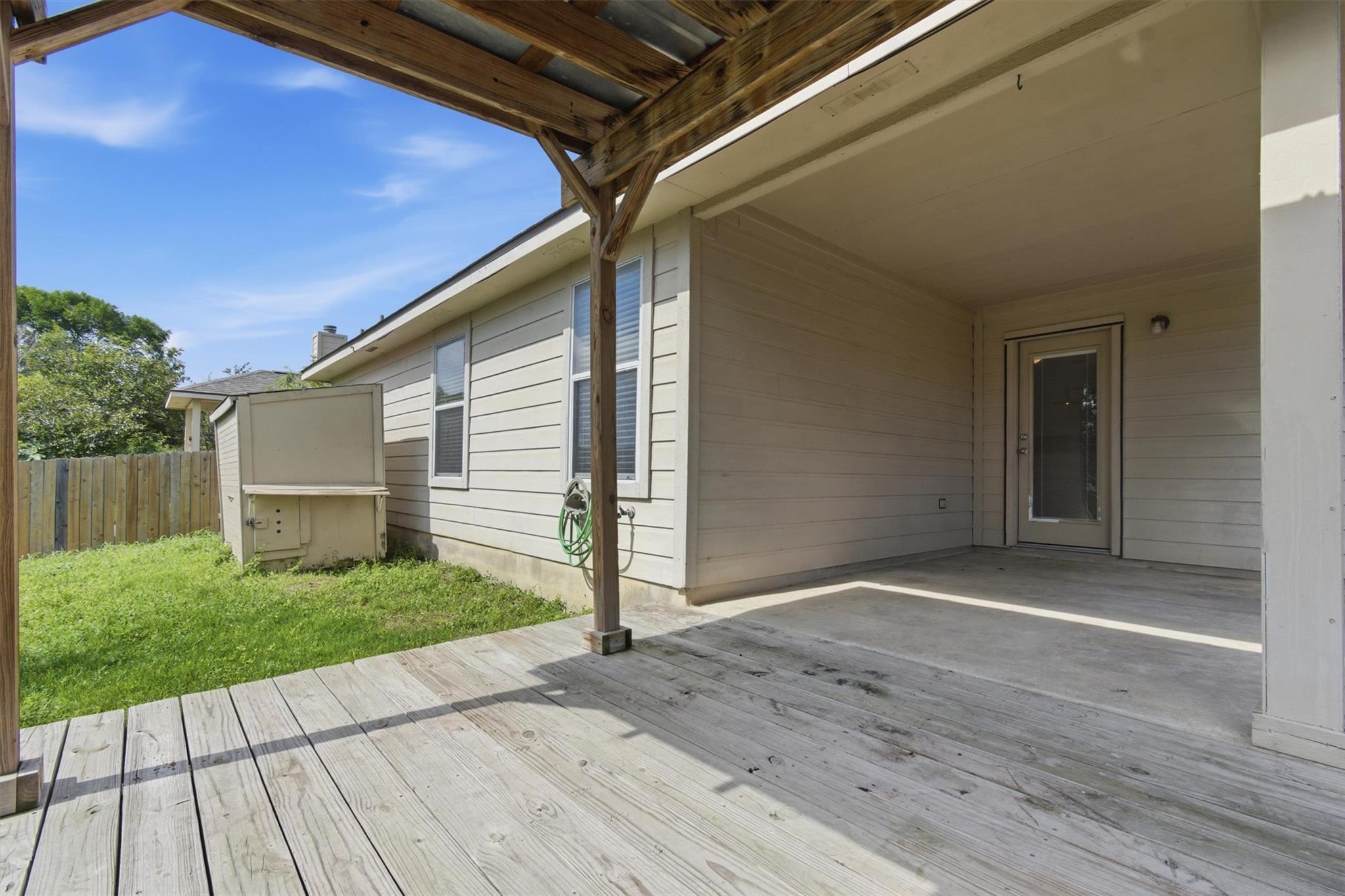 224 Poplarwood Dr, Kyle, TX 78640