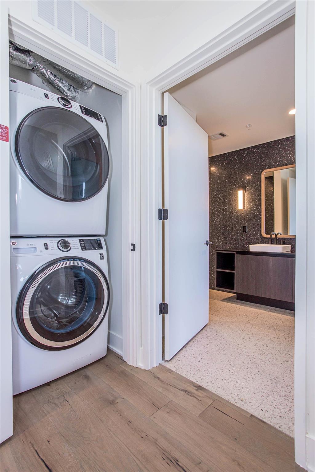 48 East Ave # 2106, Austin, TX 78701