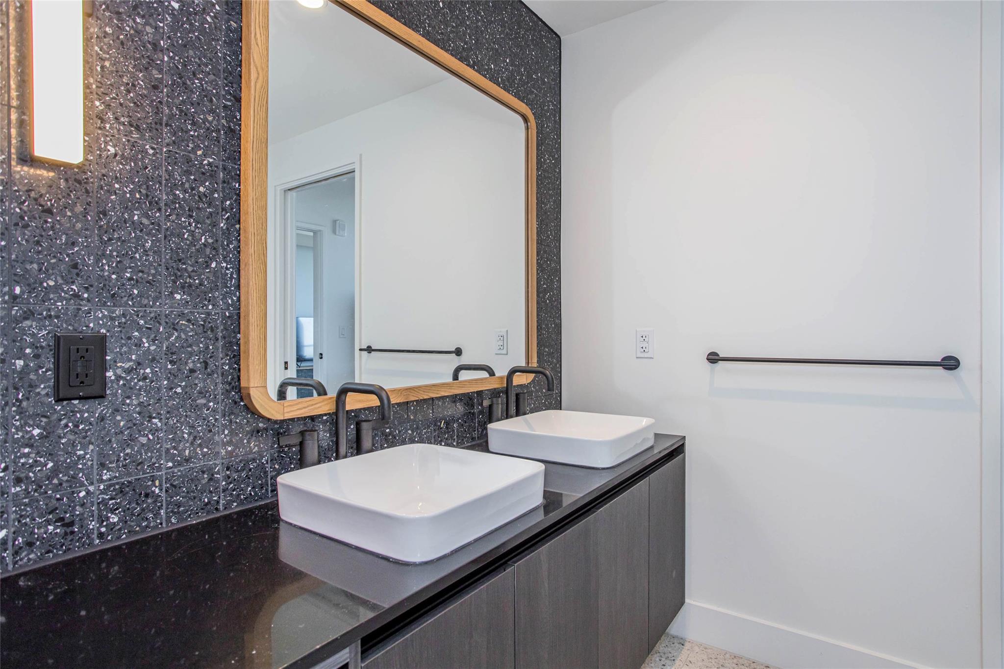 48 East Ave # 2106, Austin, TX 78701