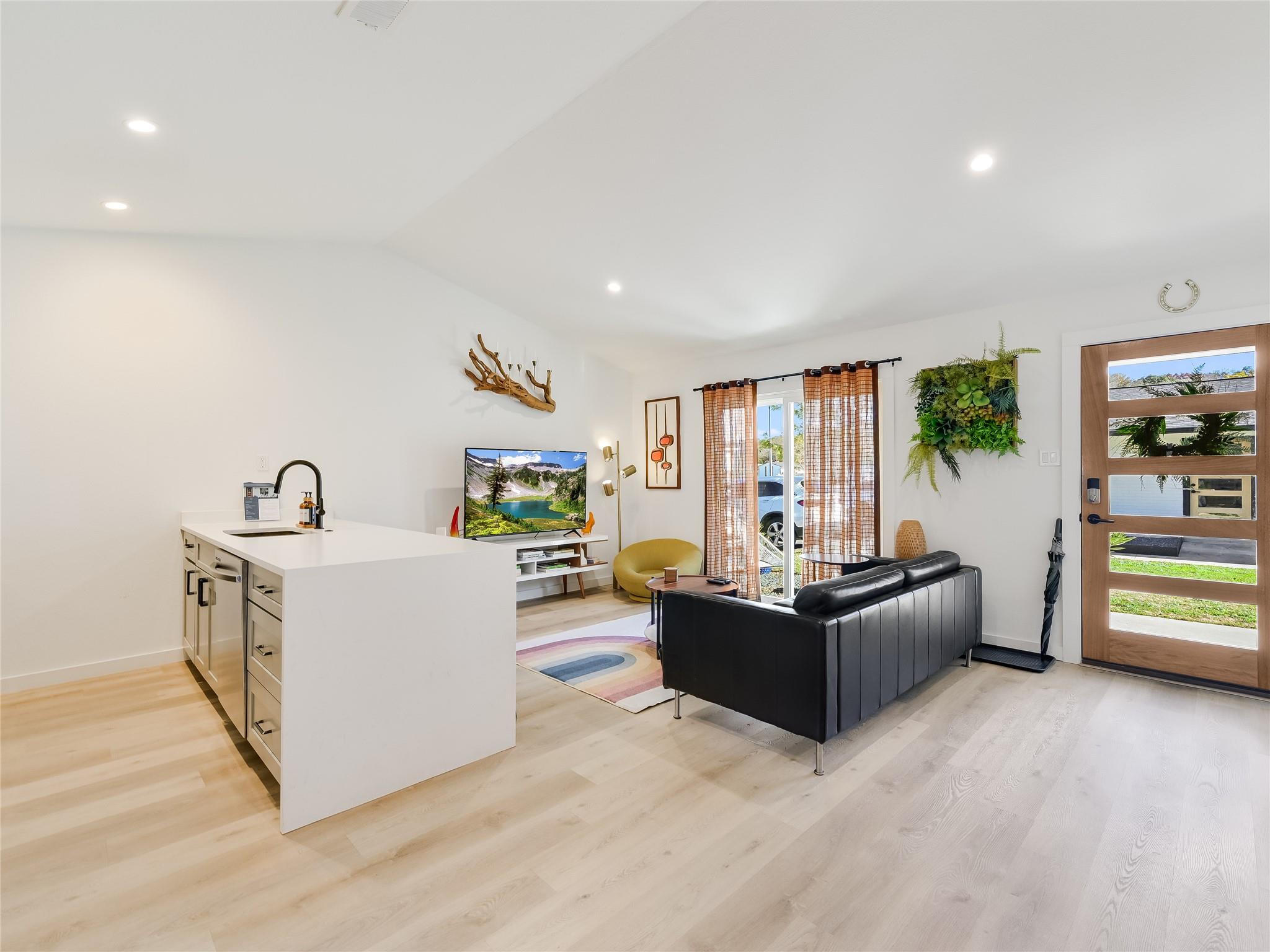1219 Hollow Creek # 1, Austin, TX 78704