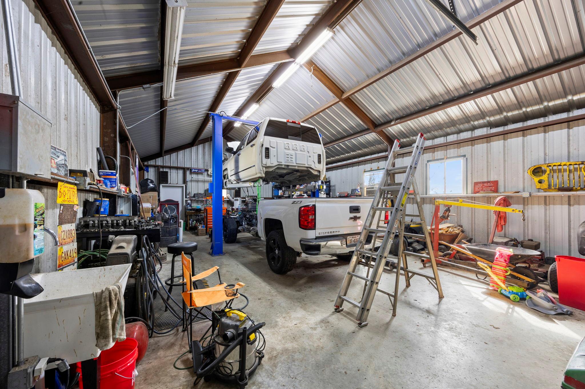 18751 State Highway 95, Holland, TX 76534