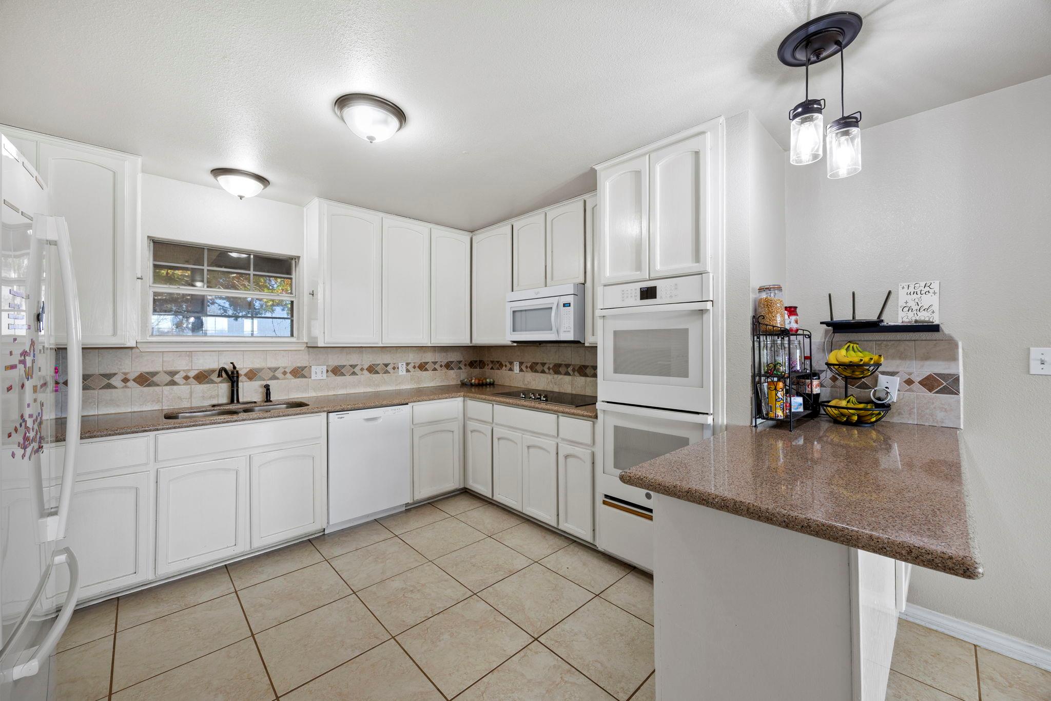 18751 State Highway 95, Holland, TX 76534