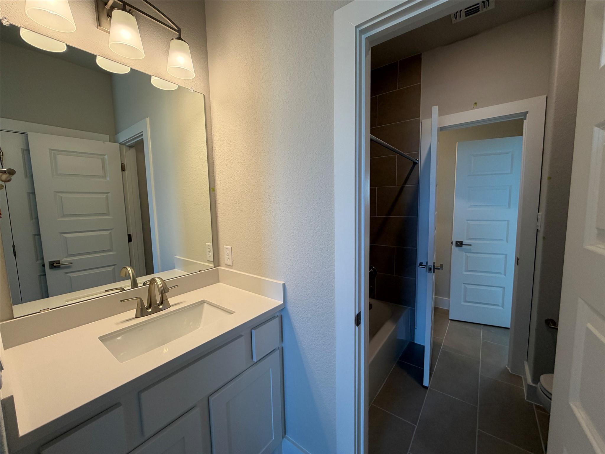 129 Clancy Dr, Liberty Hill, TX 78642