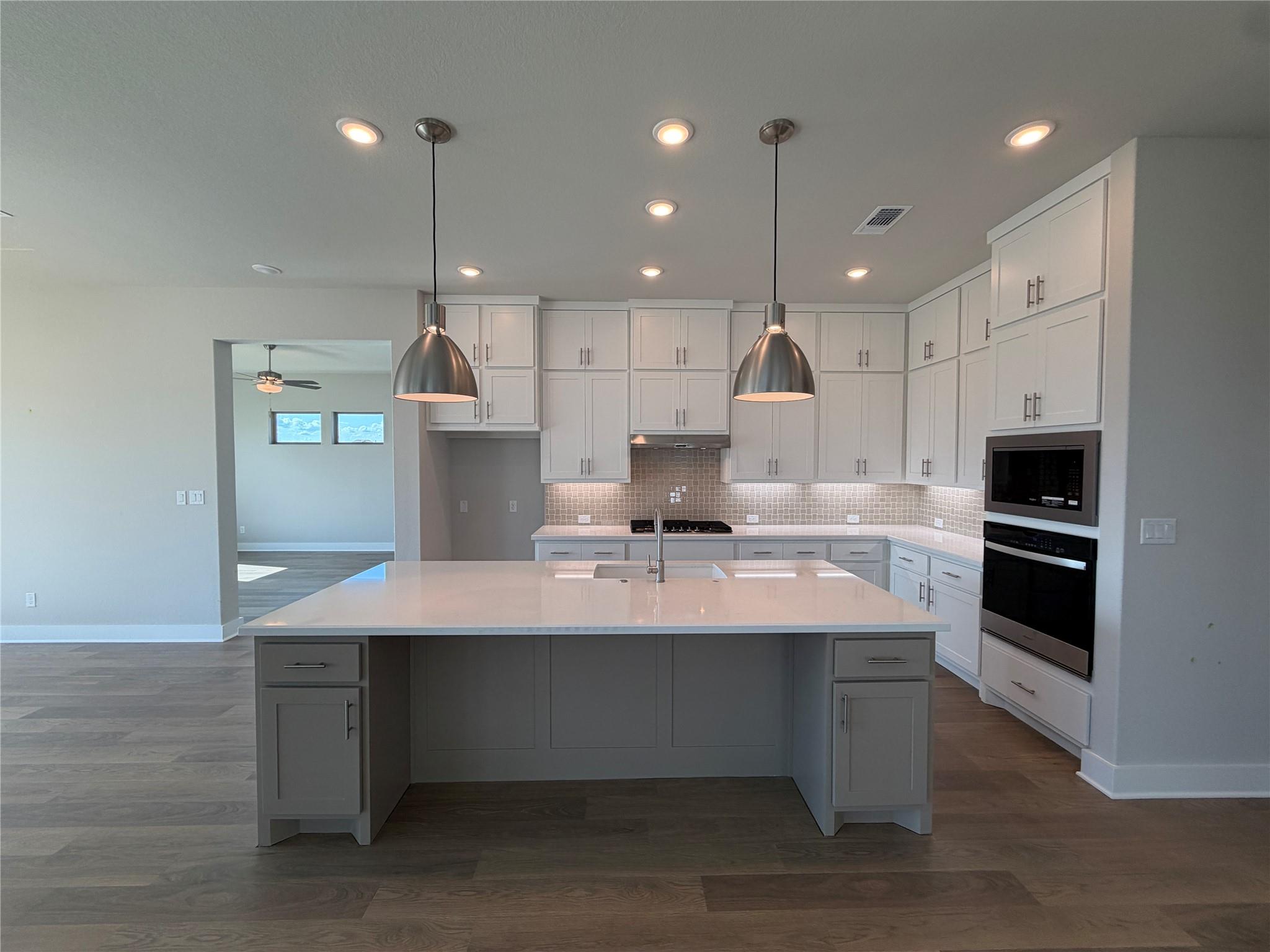 129 Clancy Dr, Liberty Hill, TX 78642
