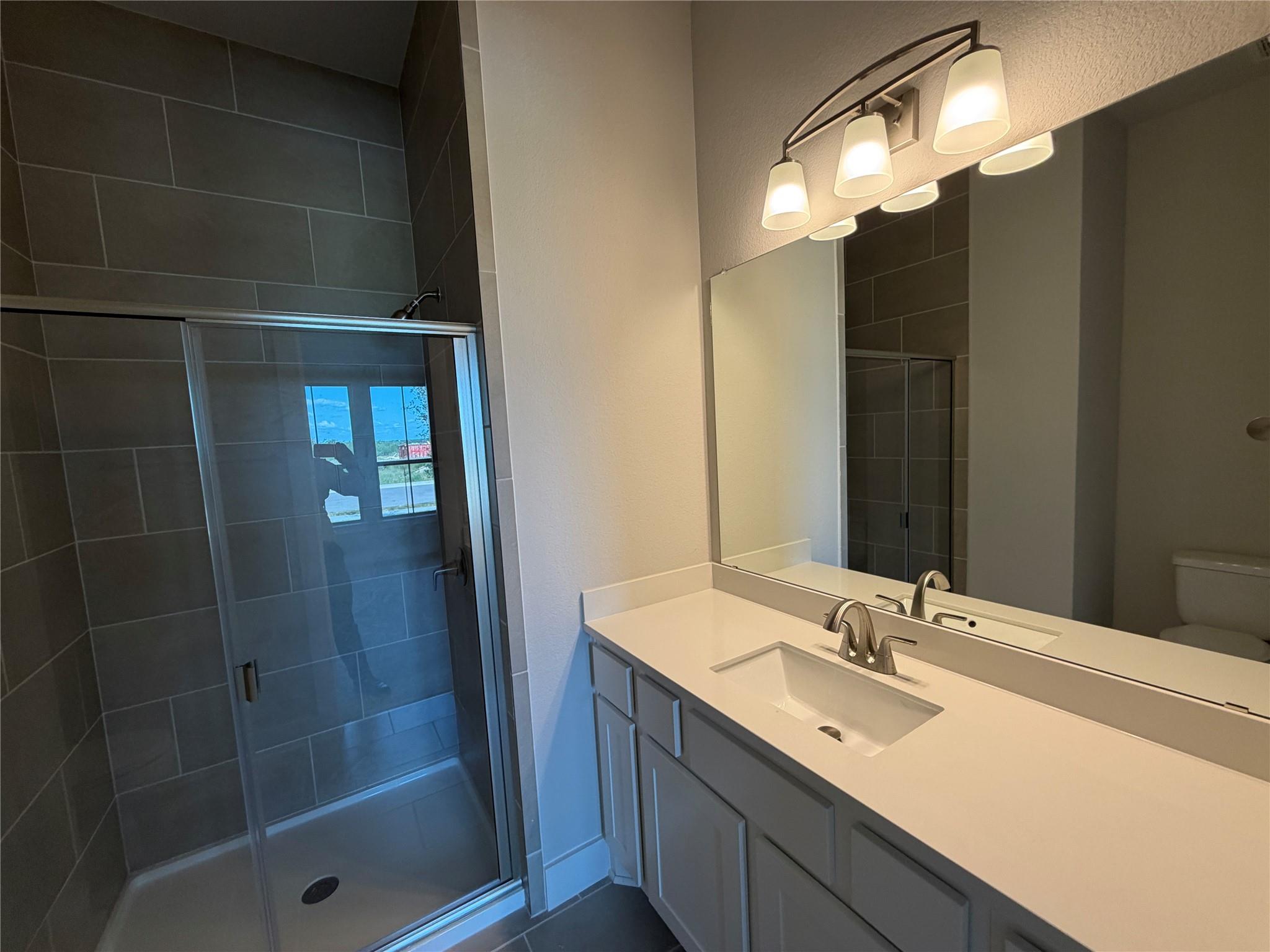 129 Clancy Dr, Liberty Hill, TX 78642