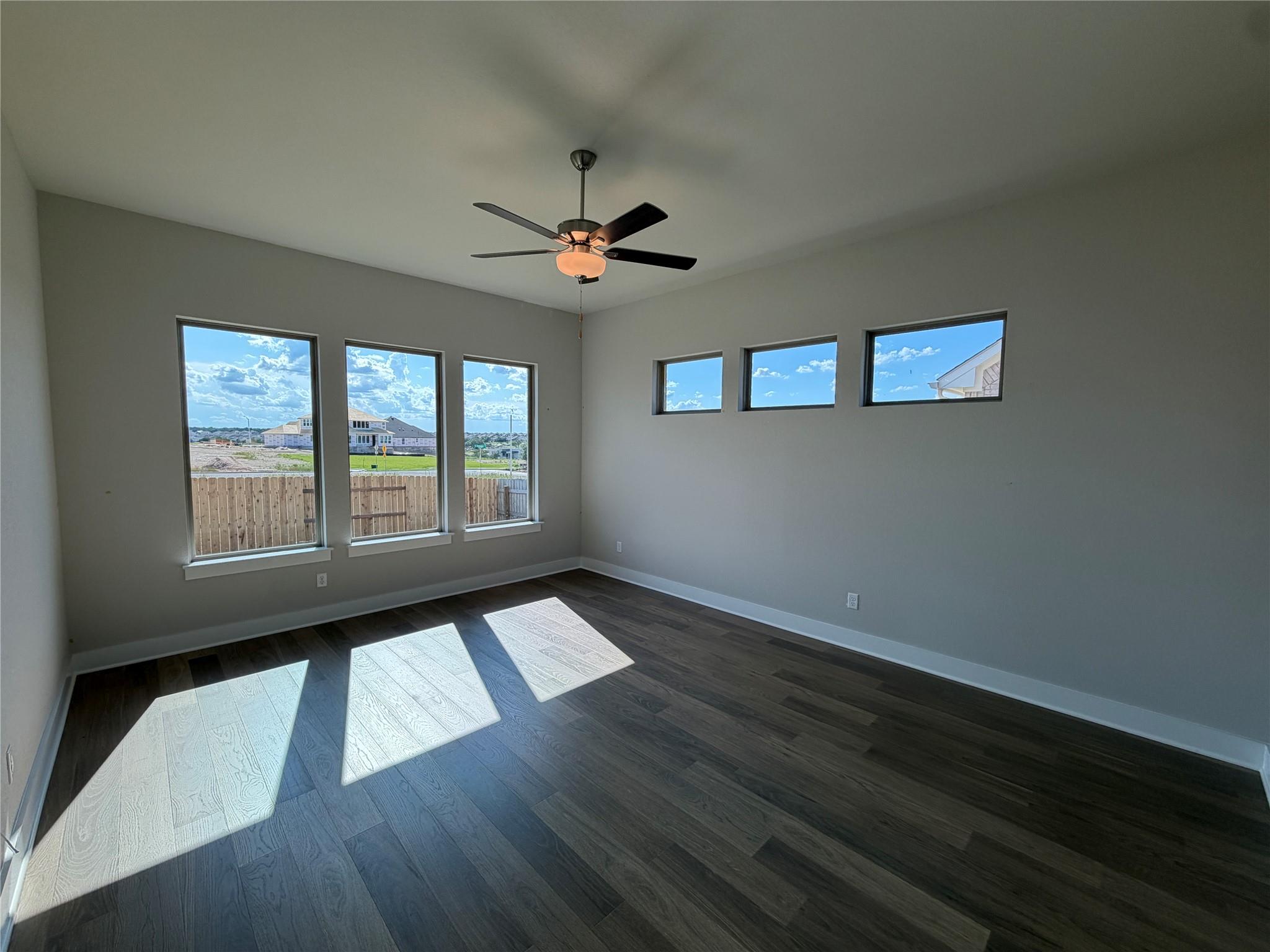 129 Clancy Dr, Liberty Hill, TX 78642