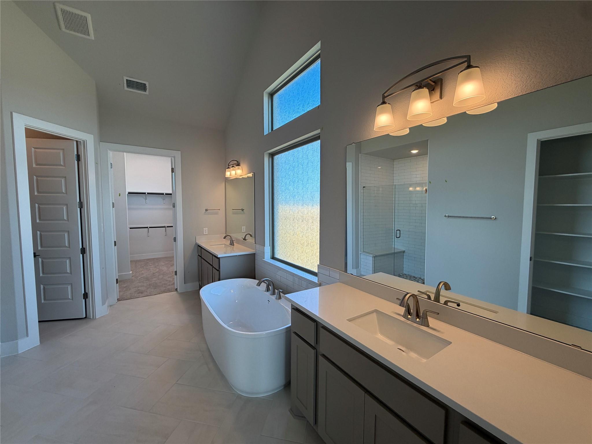 129 Clancy Dr, Liberty Hill, TX 78642
