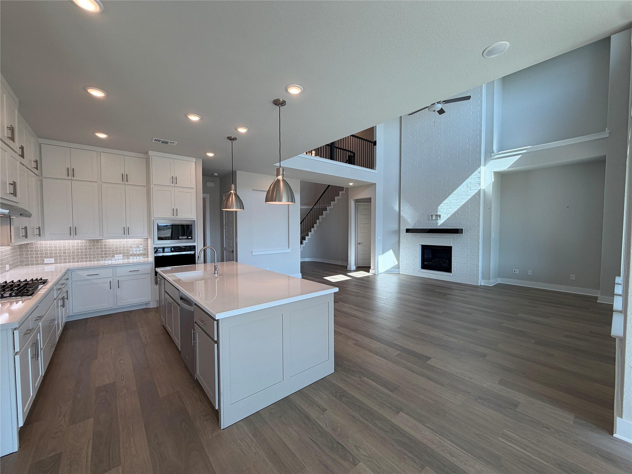 129 Clancy Dr, Liberty Hill, TX 78642