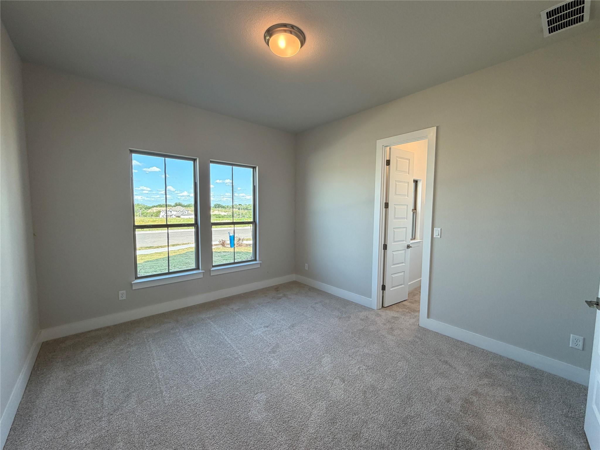 129 Clancy Dr, Liberty Hill, TX 78642