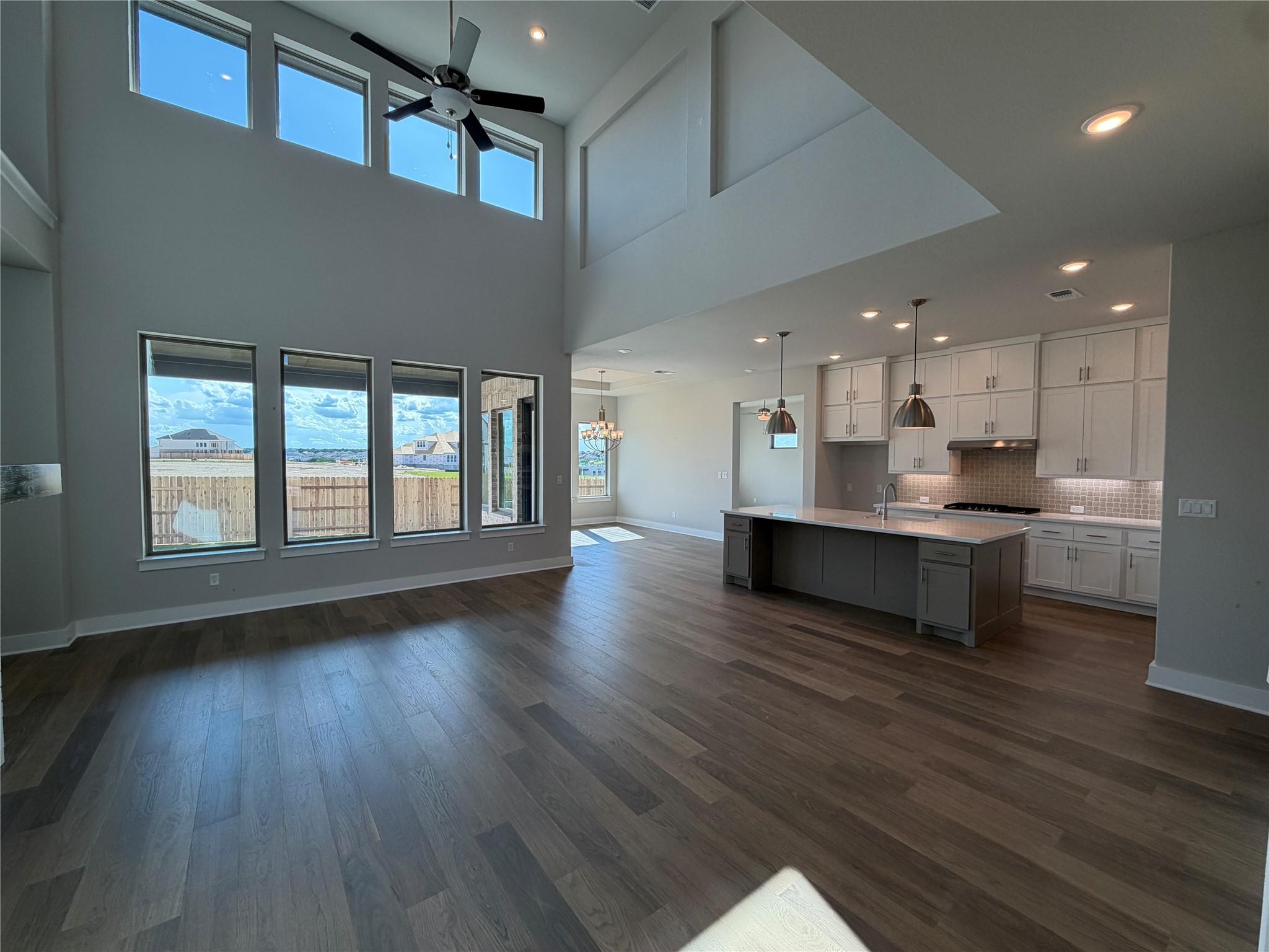 129 Clancy Dr, Liberty Hill, TX 78642