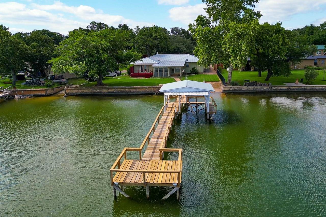 336 Carlson Cir, Buchanan Dam, TX 78609