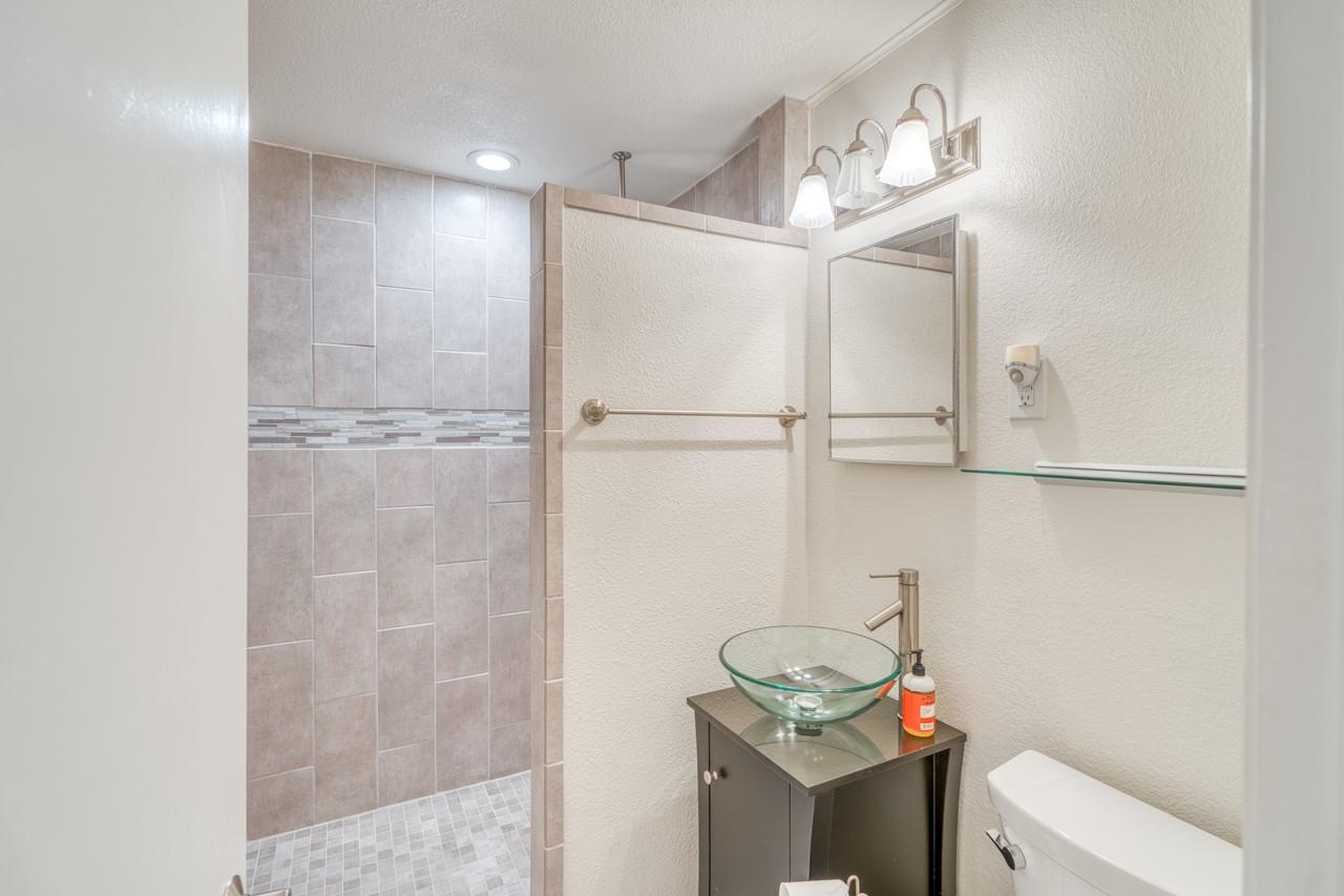 336 Carlson Cir, Buchanan Dam, TX 78609