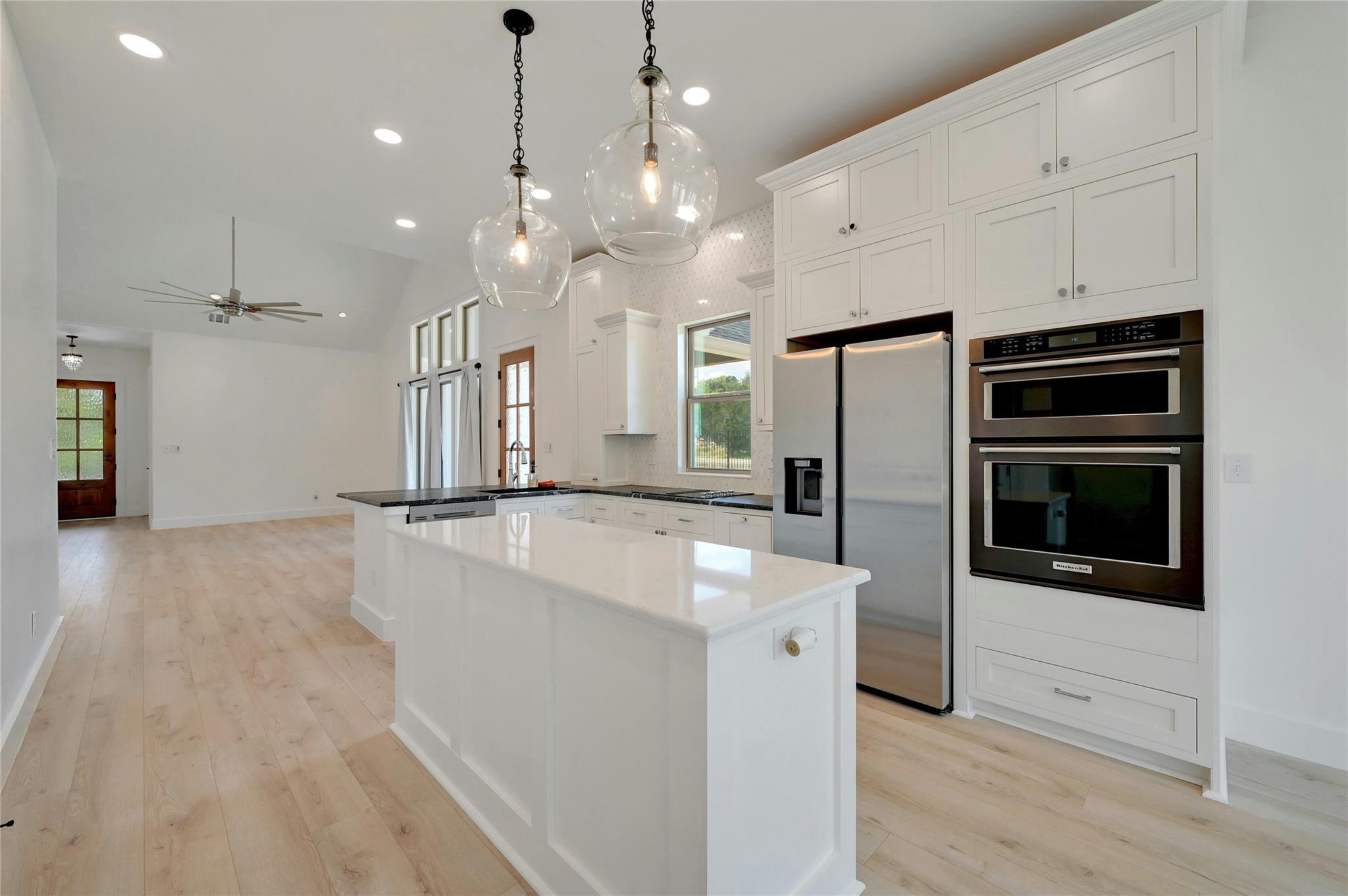 2 Cherokee Trl, Wimberley, TX 78676