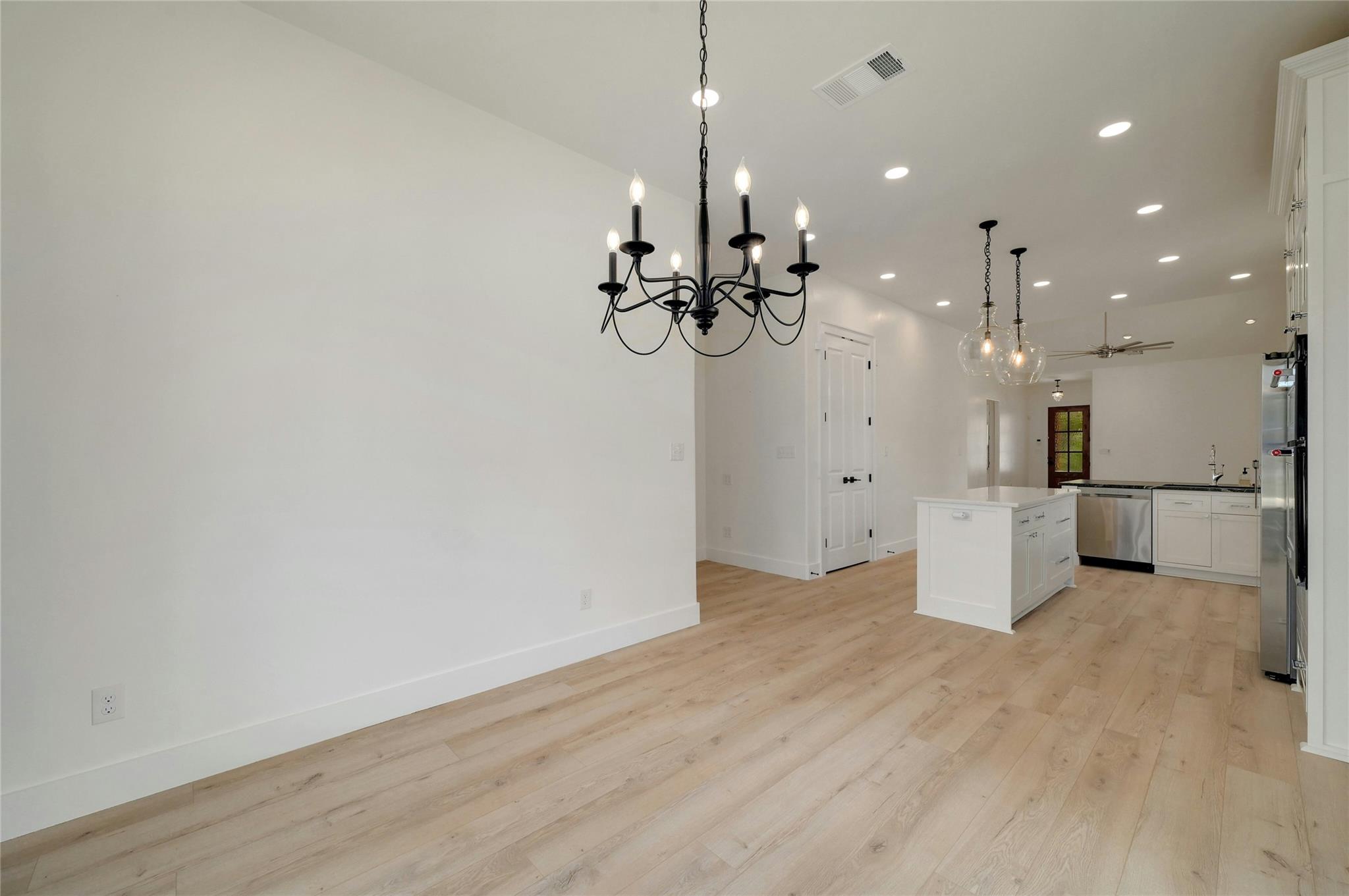 2 Cherokee Trl, Wimberley, TX 78676