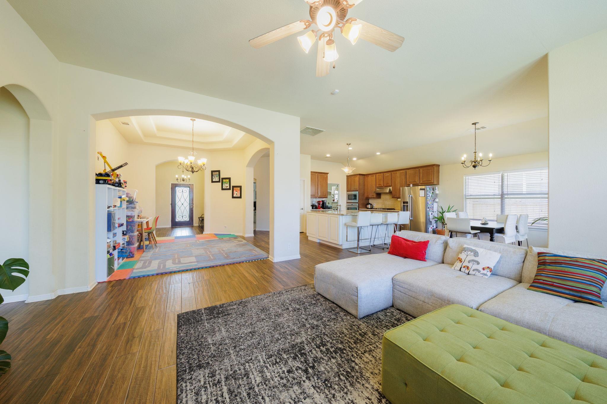 231 Saint Richie Ln, Austin, TX 78737