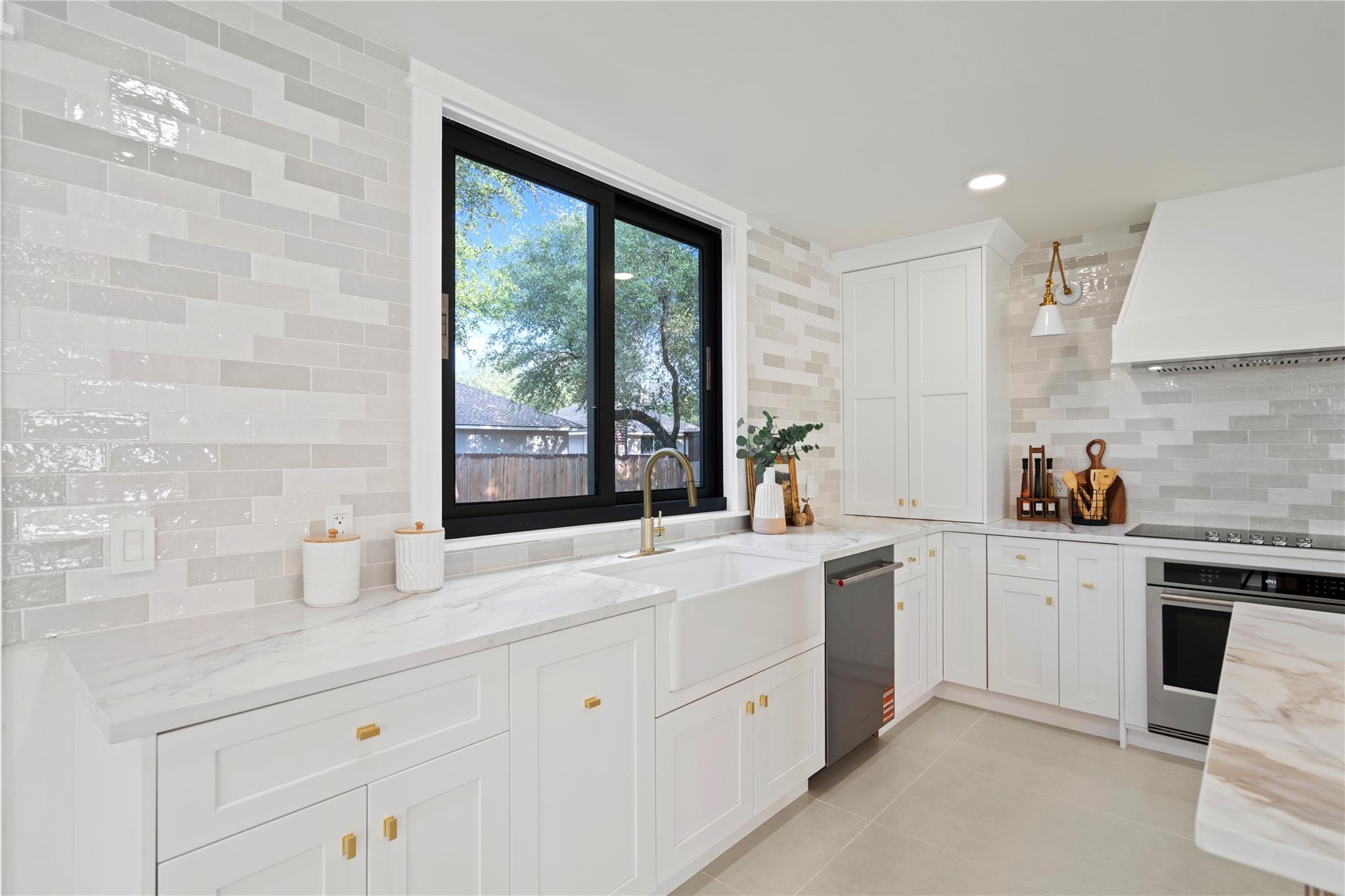 10701 Scotland Well Dr, Austin, TX 78750